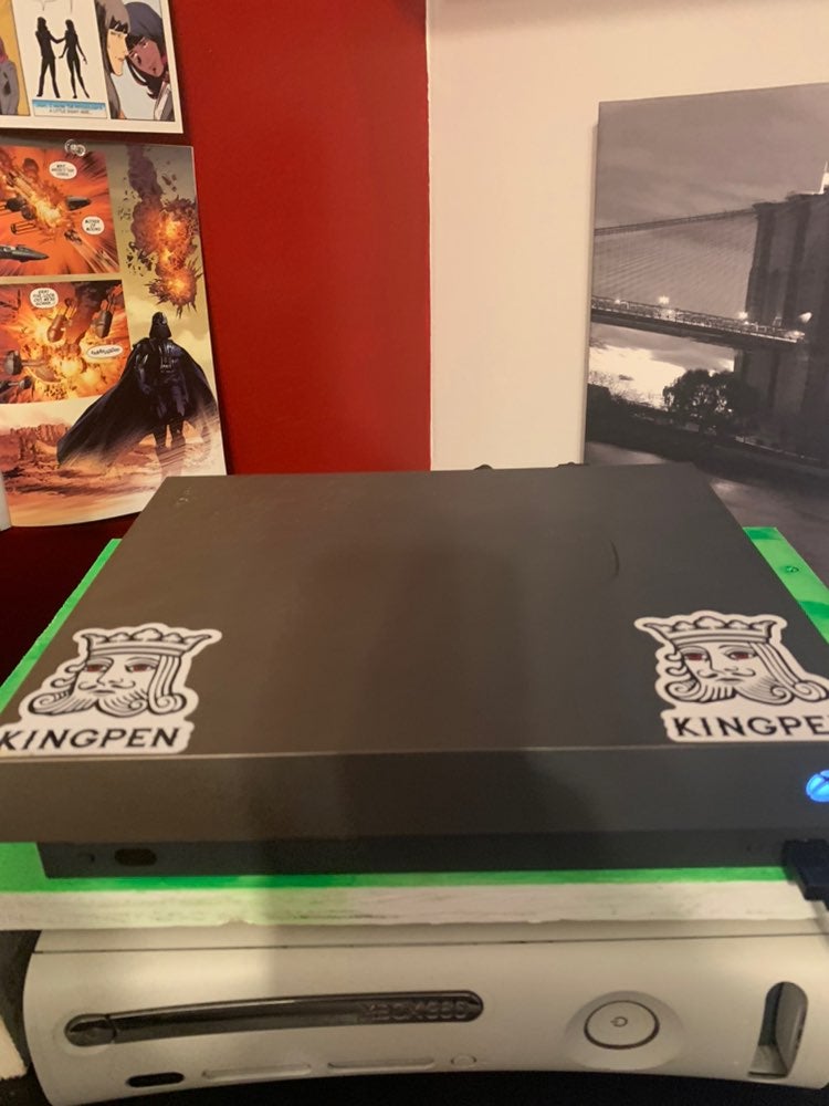 Xbox One X 1 TB in Gold Rush Special Edi