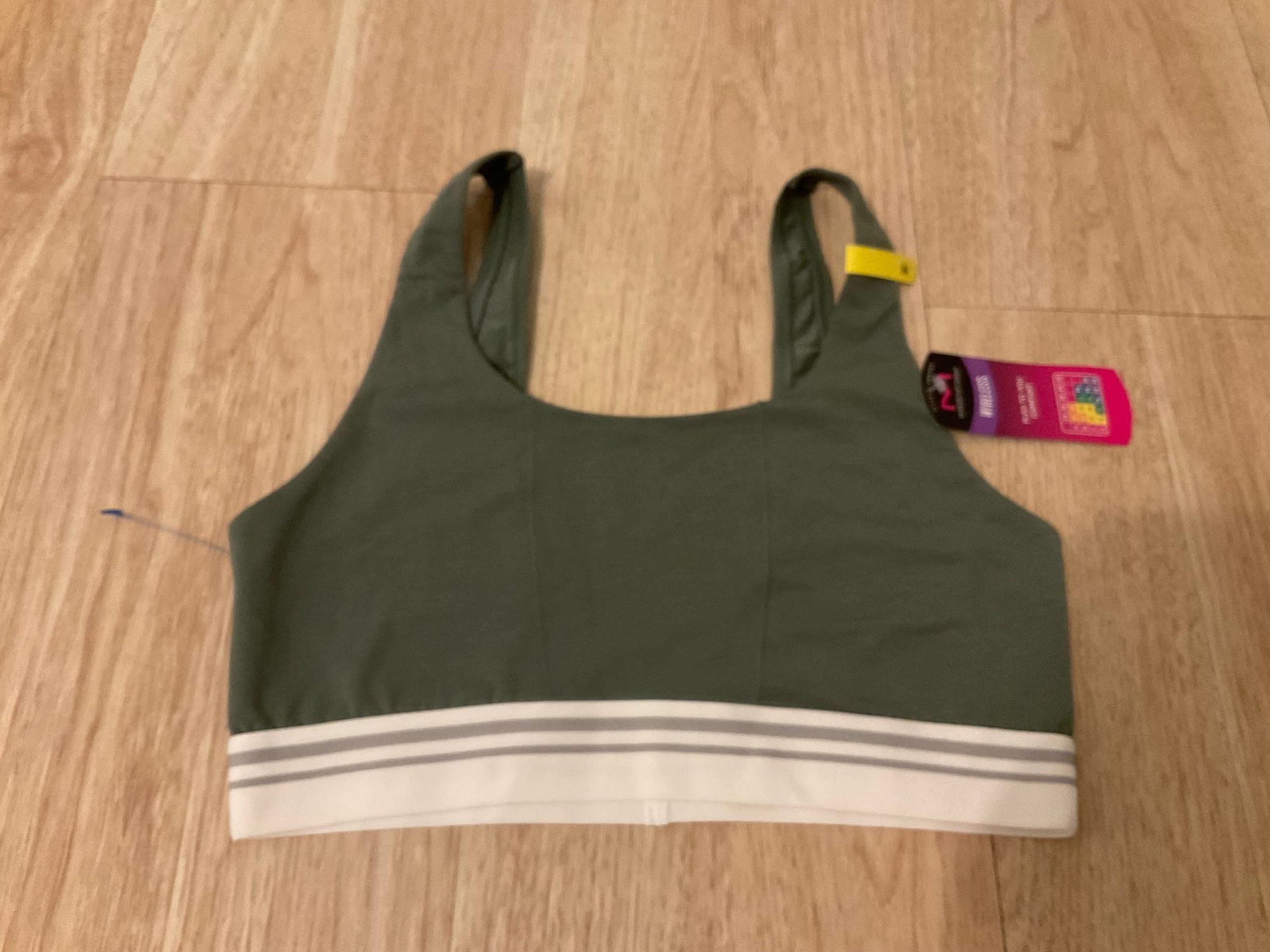 NWT Maidenform Sport Bra Wireless Flex Comfort Women’s Size M Green