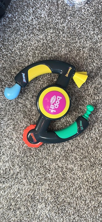 Hasbro Gaming Bop It! Extreme Electronic Game for 1 or More Players, Fun Party I