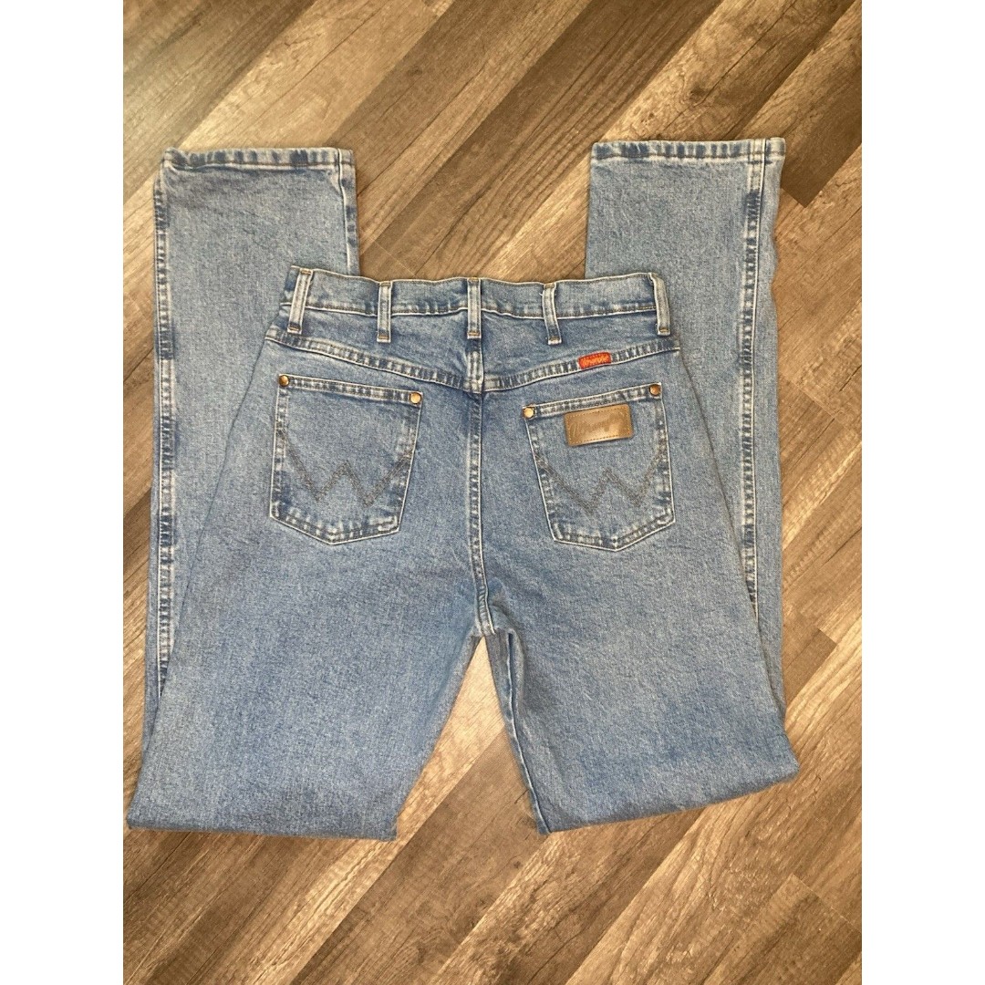 Wrangler Women's 28x36 Antique Wash High-Rise Cowboy Cut Jeans 14MWZAT 9x36 Long