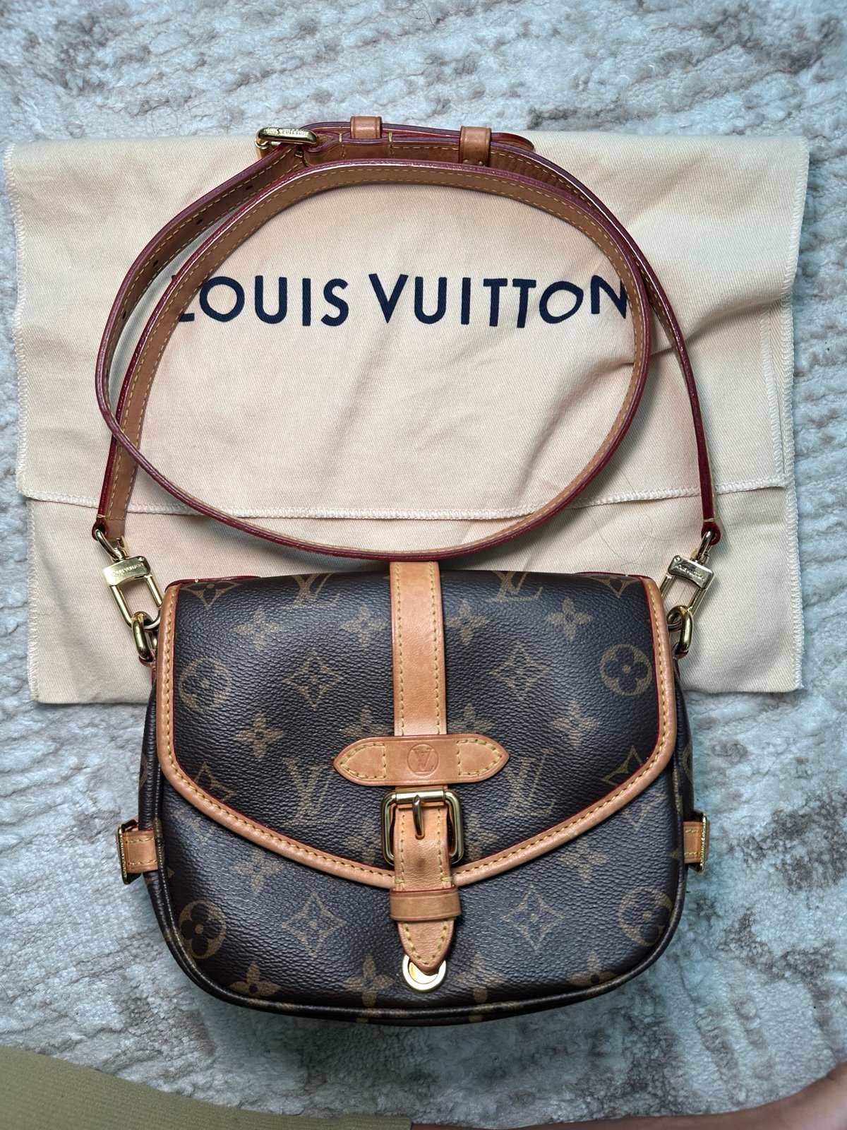 Louis Vuitton cross body purse Saumur BB