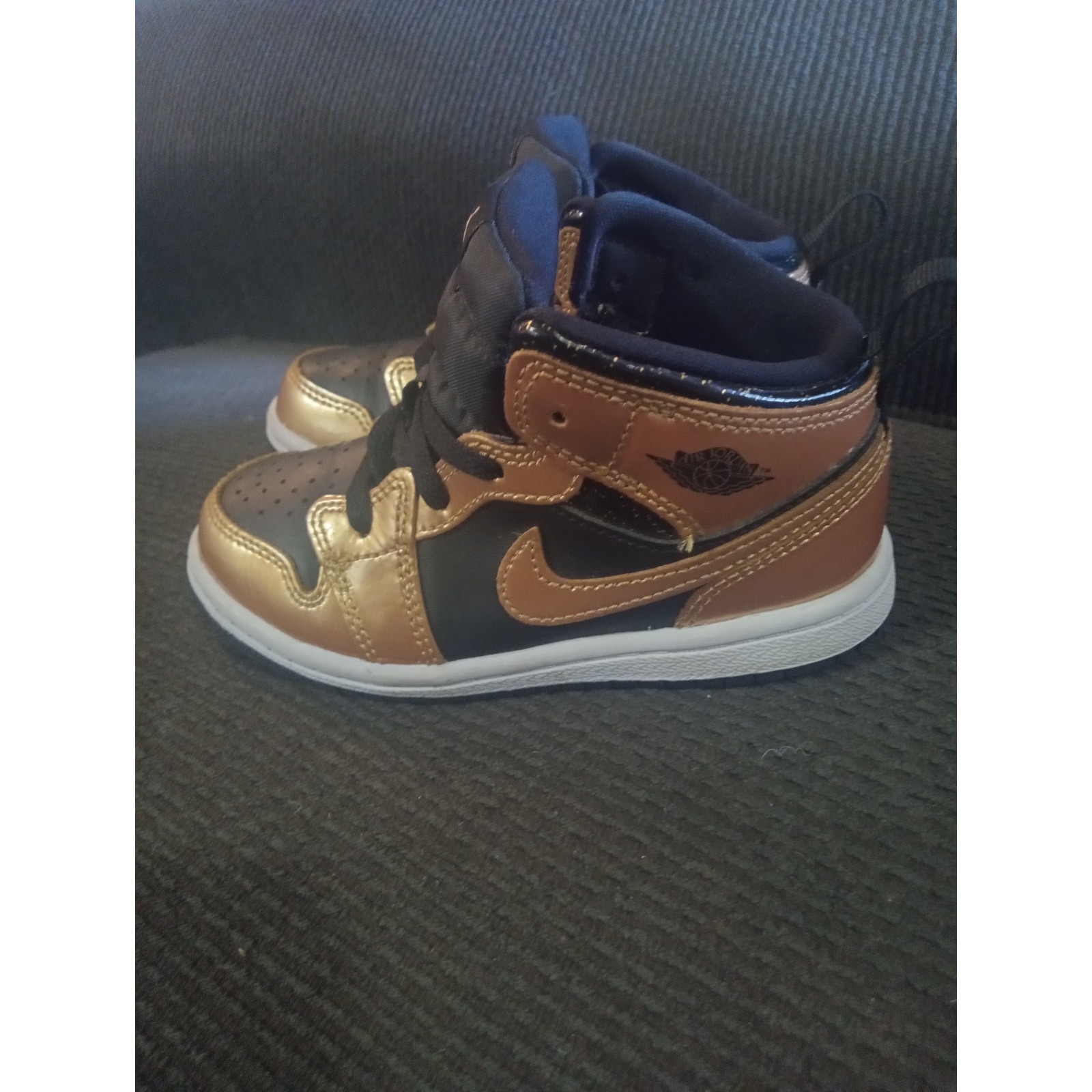 Nike Air Jordan 1 Mid SE Black/Metallic Gold TD Toddler Size 9C DR6969 071