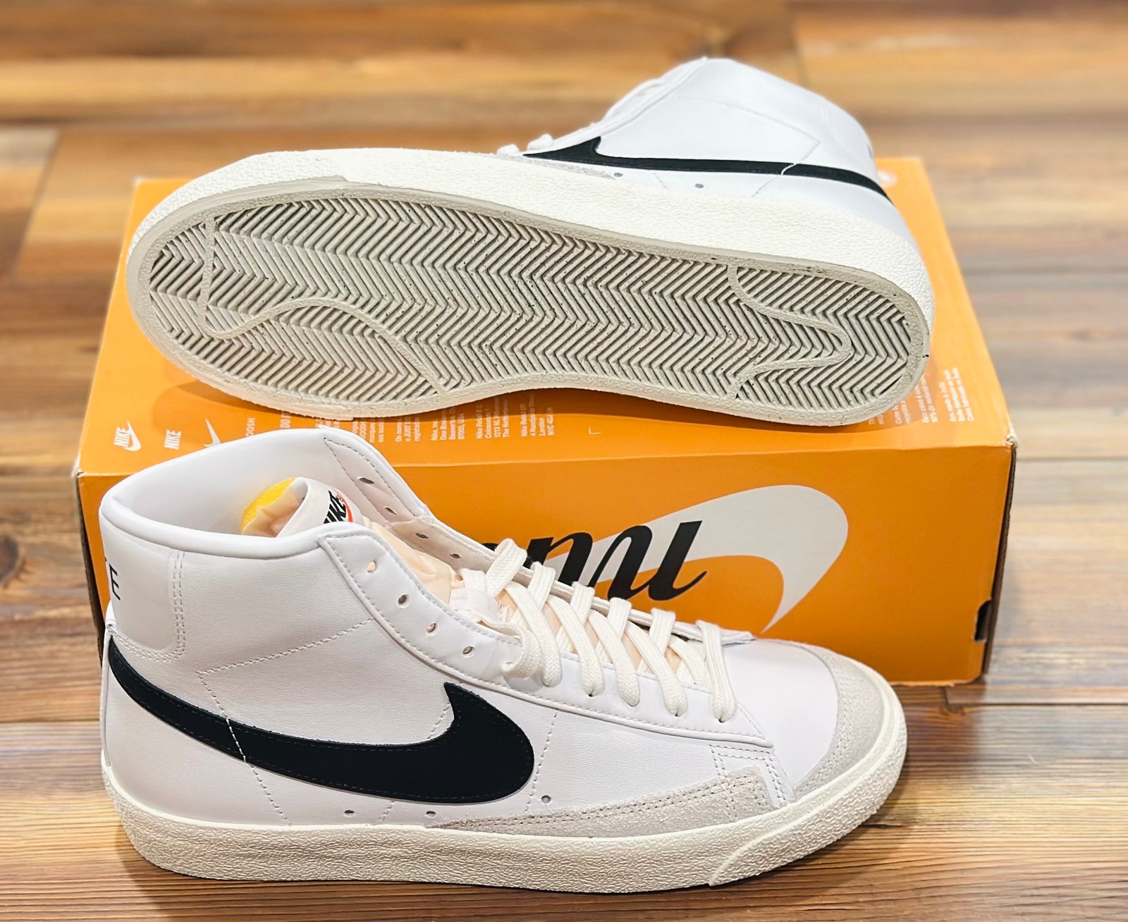 Nike Blazer Mid ‘77 Vintage Sneakers Men’s Size 8.5- Women’s Size 10