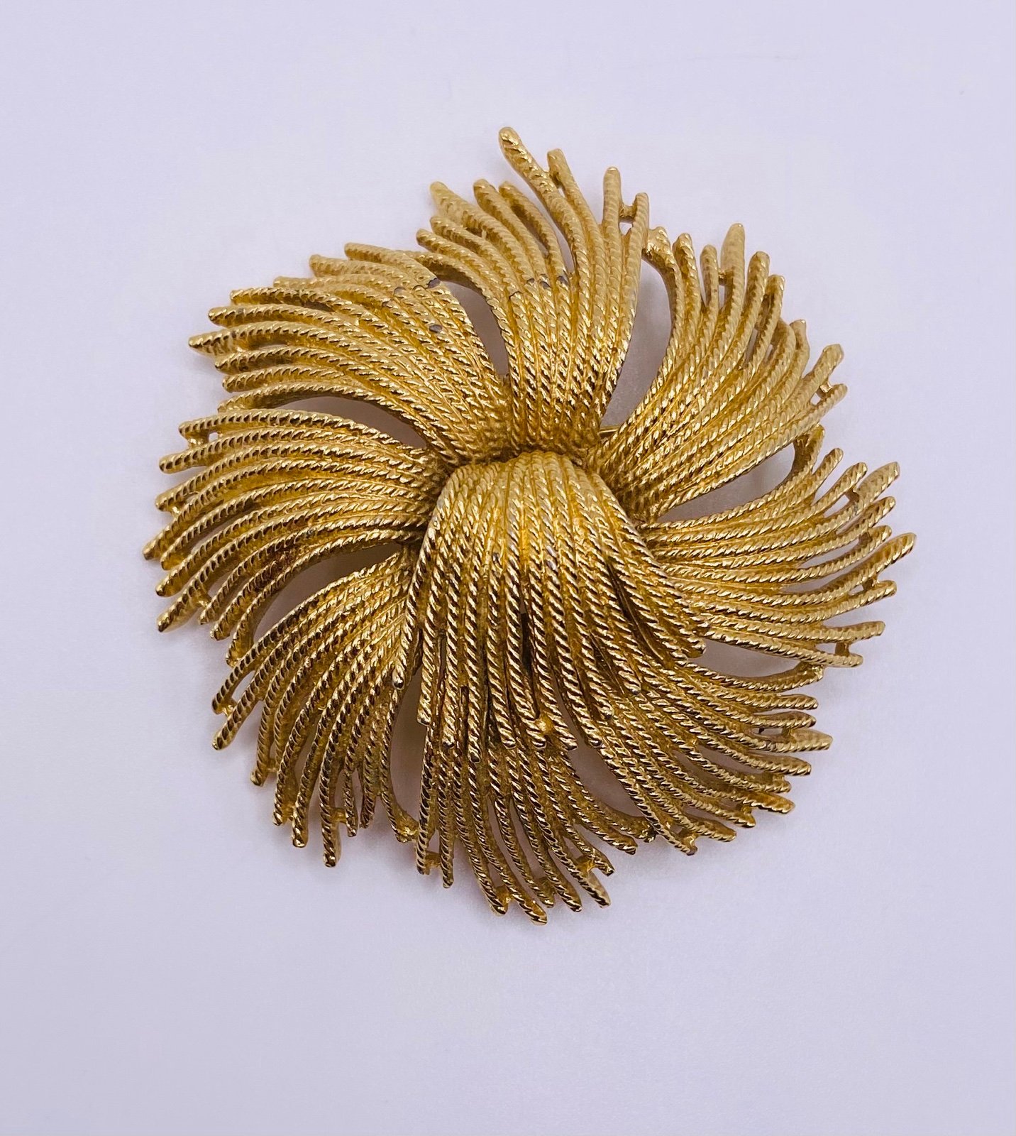 Large Vintage Monet Golden Cordelia Flower Brooch 3
