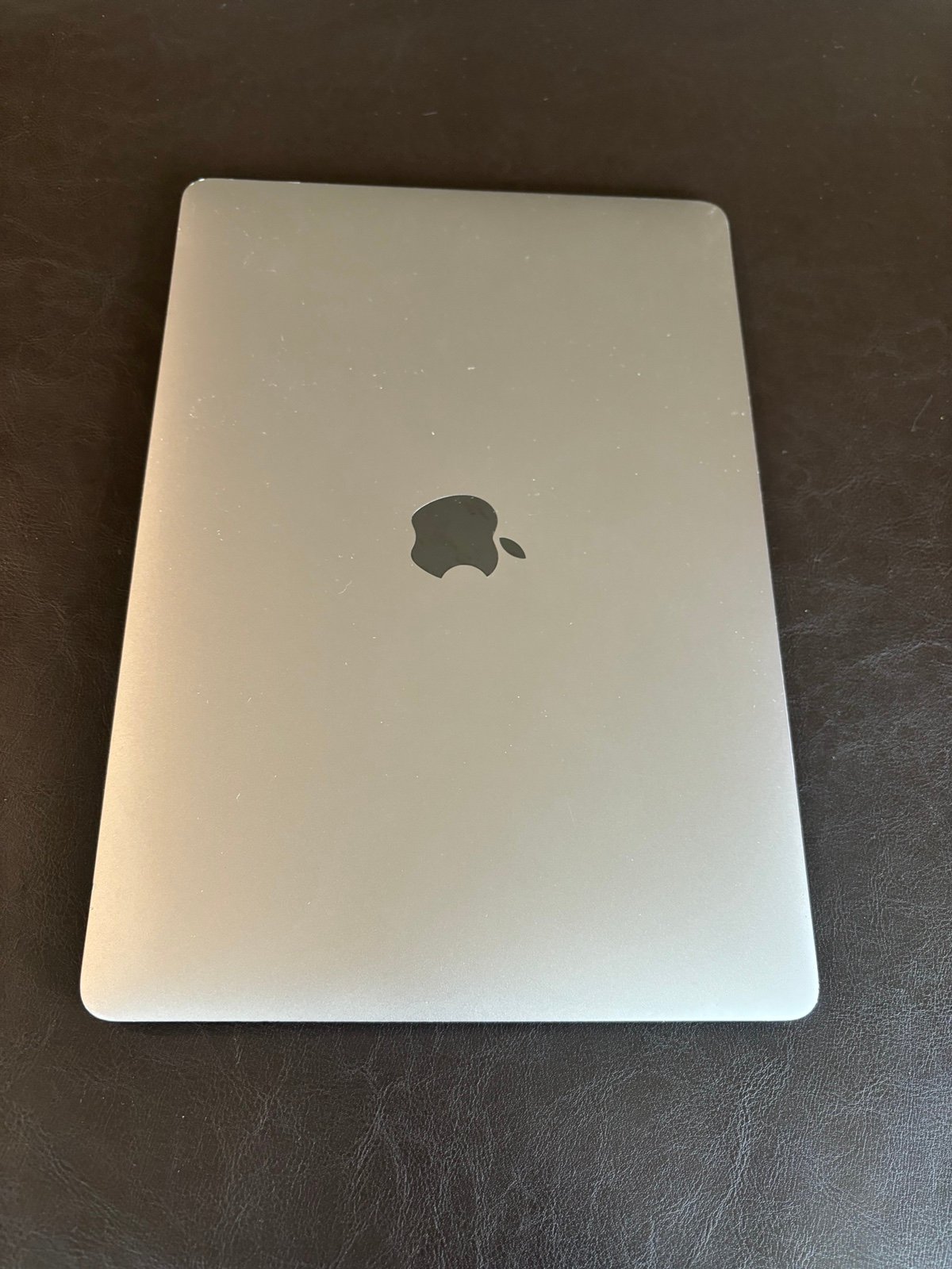 MACBOOK PRO WITH TOUCHBAR READ DESCRIPTION