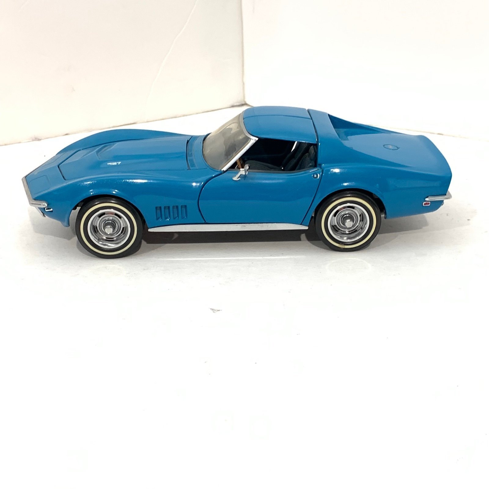 Franklin Mint 1968 Corvette 1:24 Scale