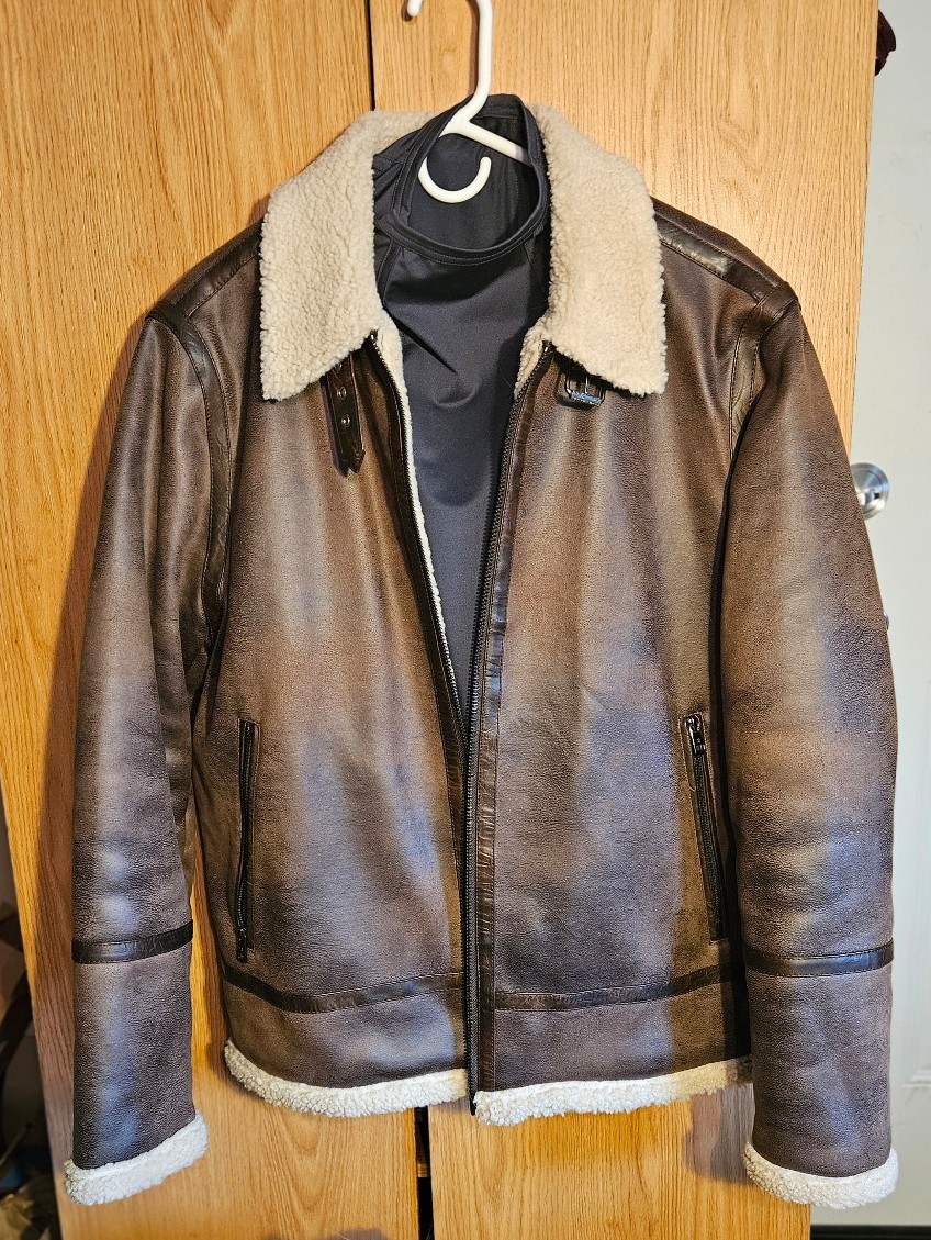 Leon Kennedy Aviator Sherpa Jacket & Mock-Neck Shirt [Medium] - Resident Evil 4