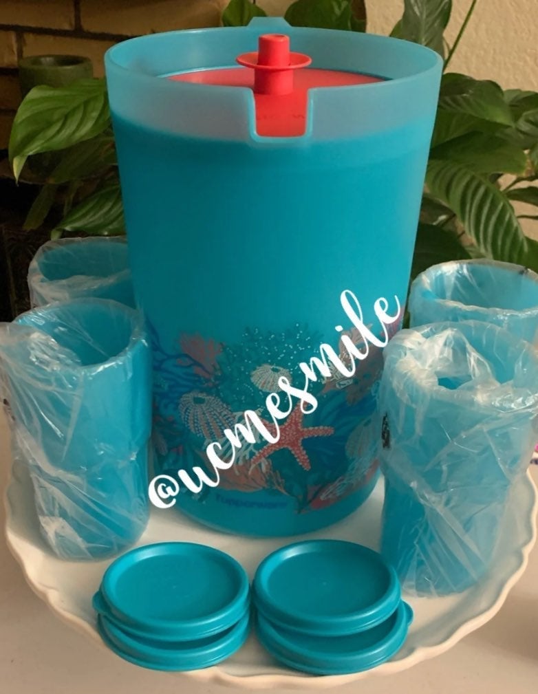 Tupperware Classic Under the Sea Pitcher