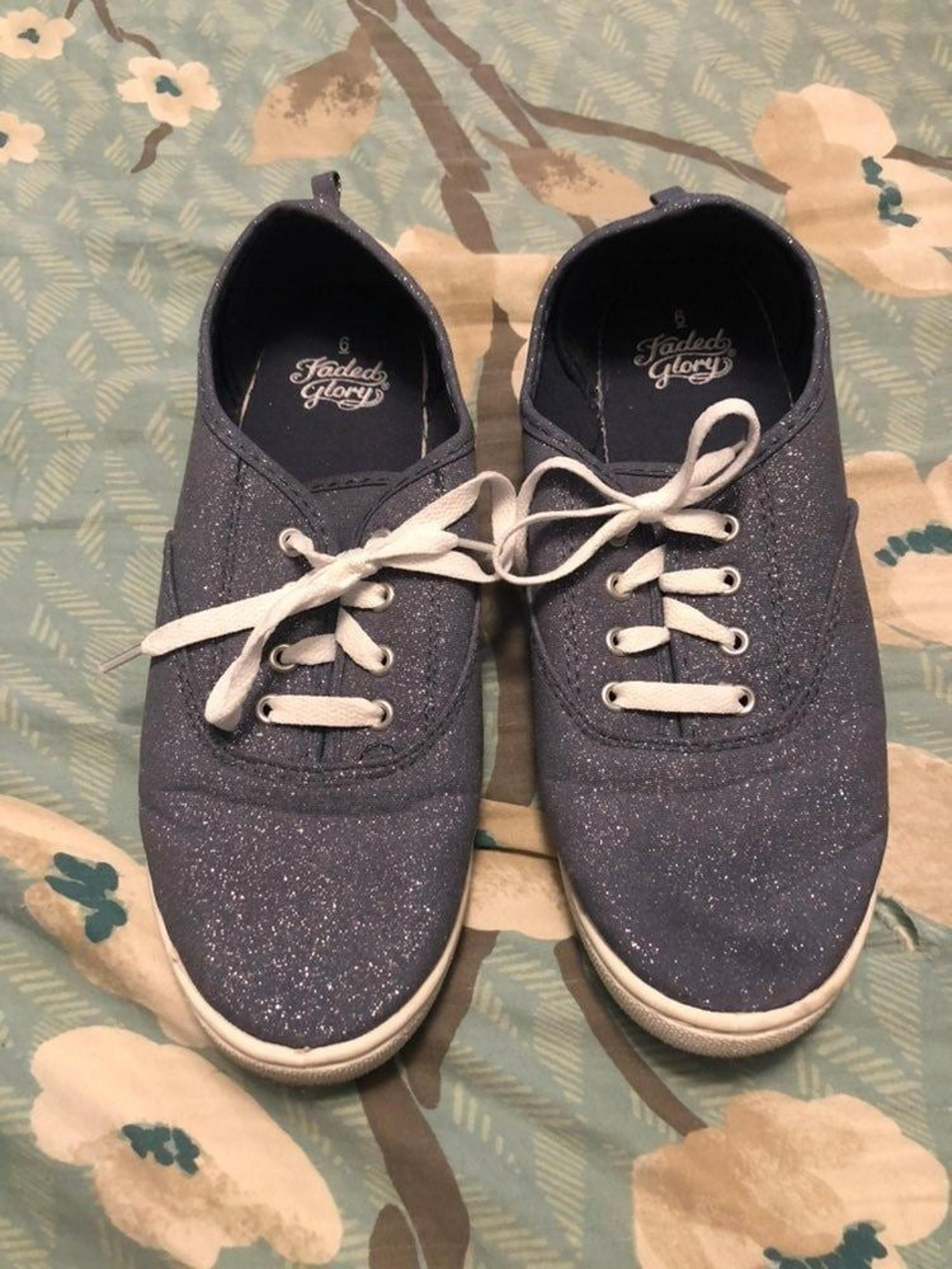 Faded glory size 6 sparkly shoes