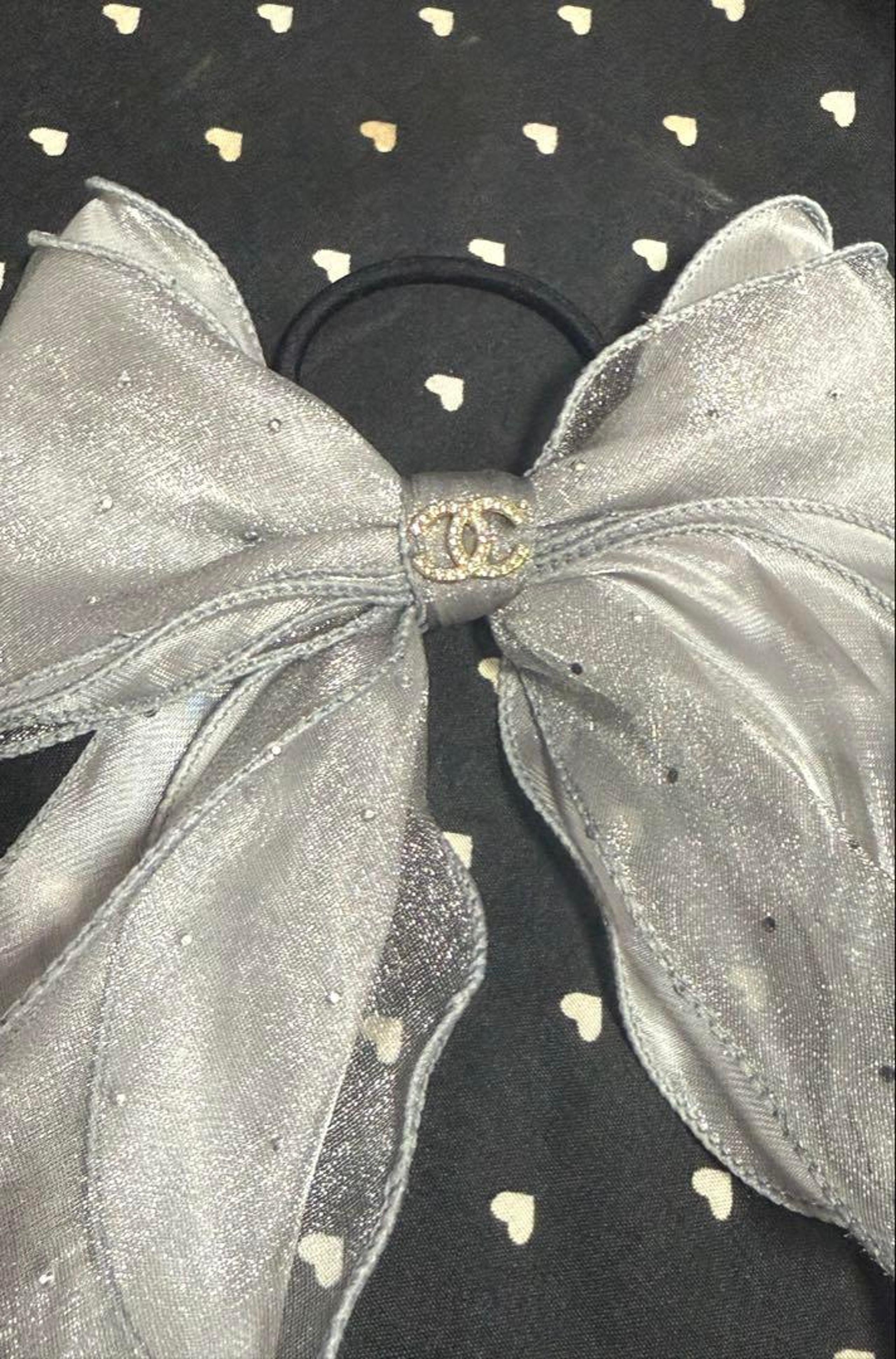 Silver gray, glitter & stone, sparkling ribbon hair tie