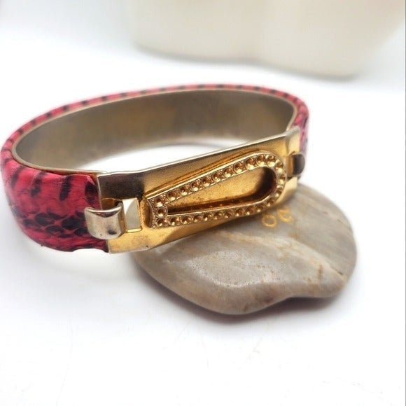 Pink zebra print leather buckle cowgirl sweetheart bracelet