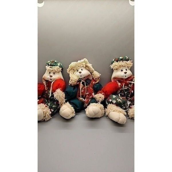 Set Of 3 Vintage House of Lloyd Christmas Around The World Hip Hop Bunny Dolls