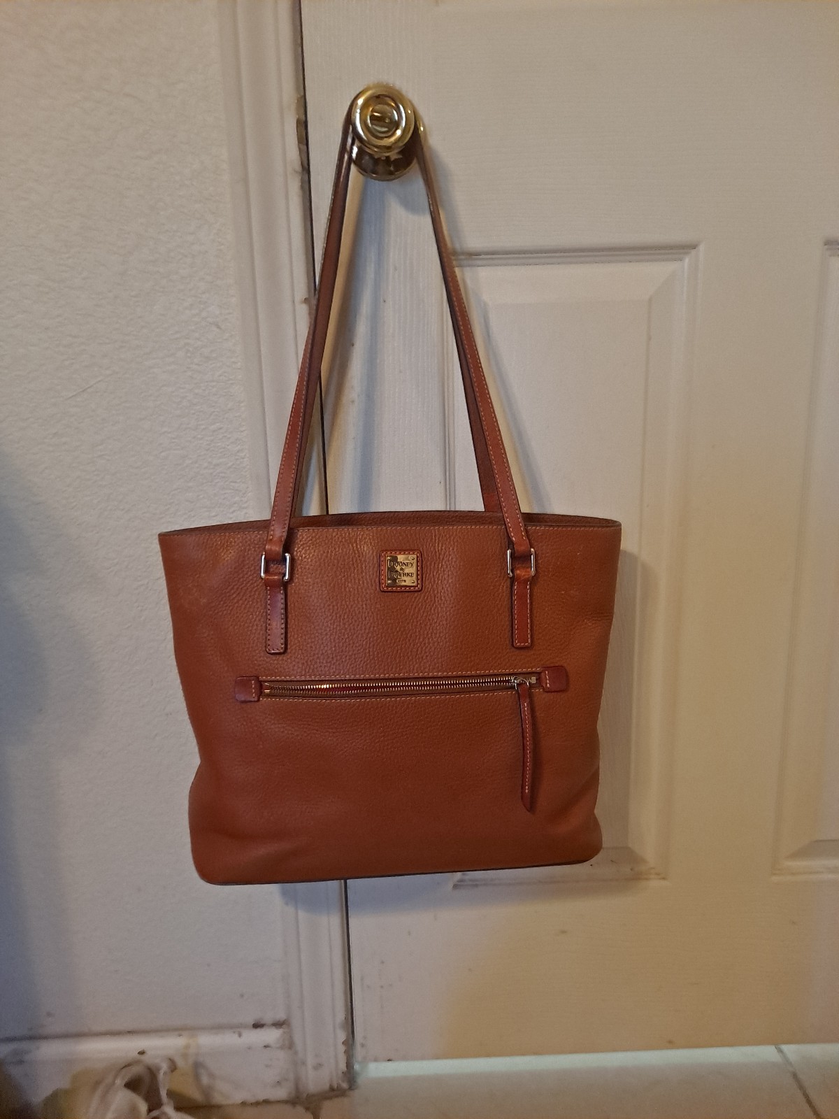 Dooney& bourkey leather bag