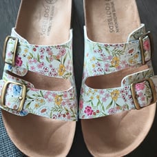 White Mountain footbed women sandals size 9 Birkenstock style floral print