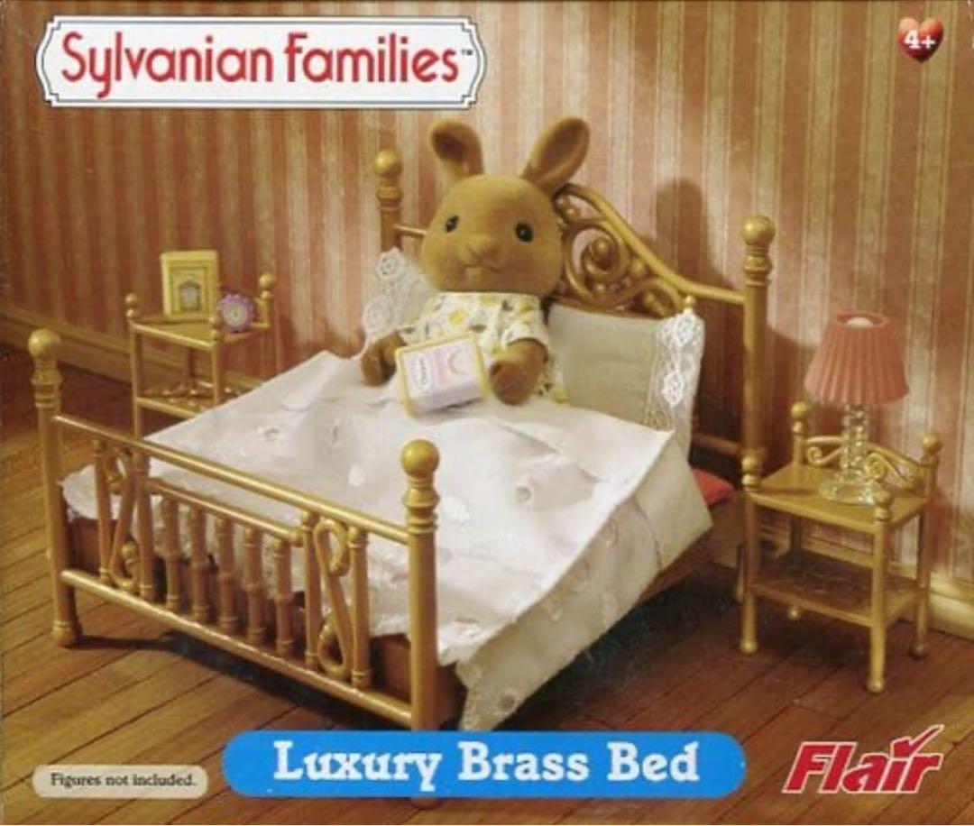 Sylvanian Families Overseas Exclusive Brass Bed & Gengar