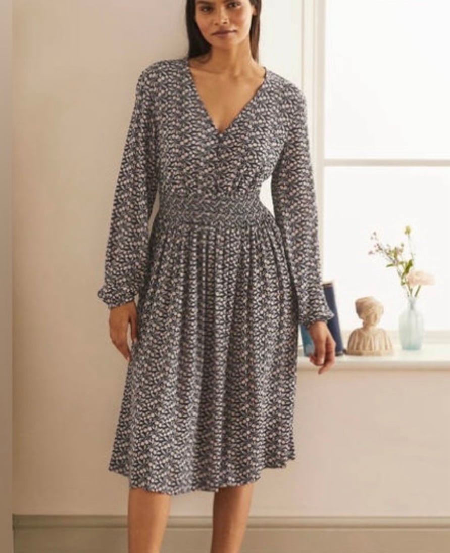 BODEN Susannah Smocked Long Sleeve Midi Dress Navy Berry Branch size 6 130