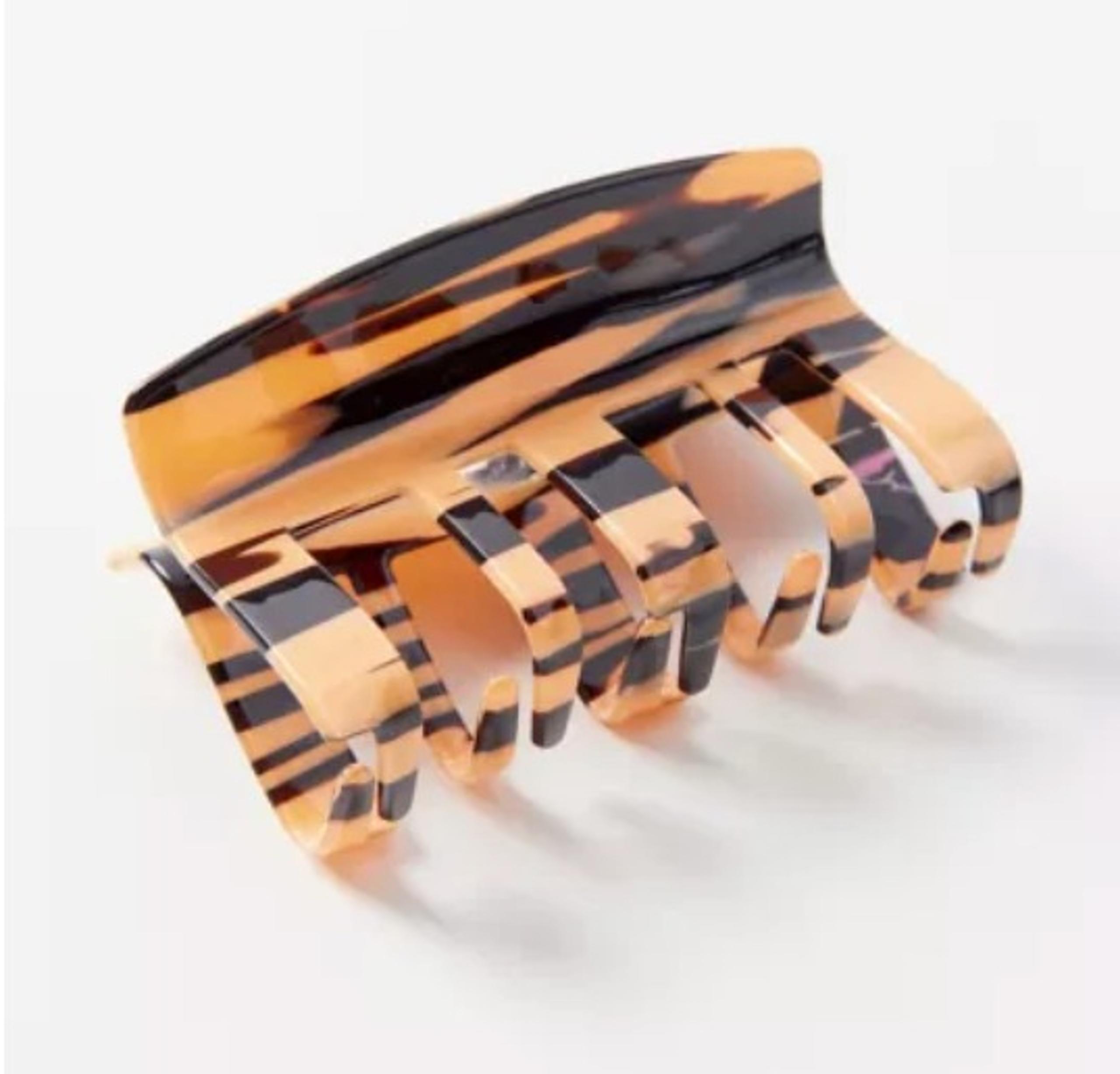 NWT Urban Outfitters Xena Rectangle Claw Clip