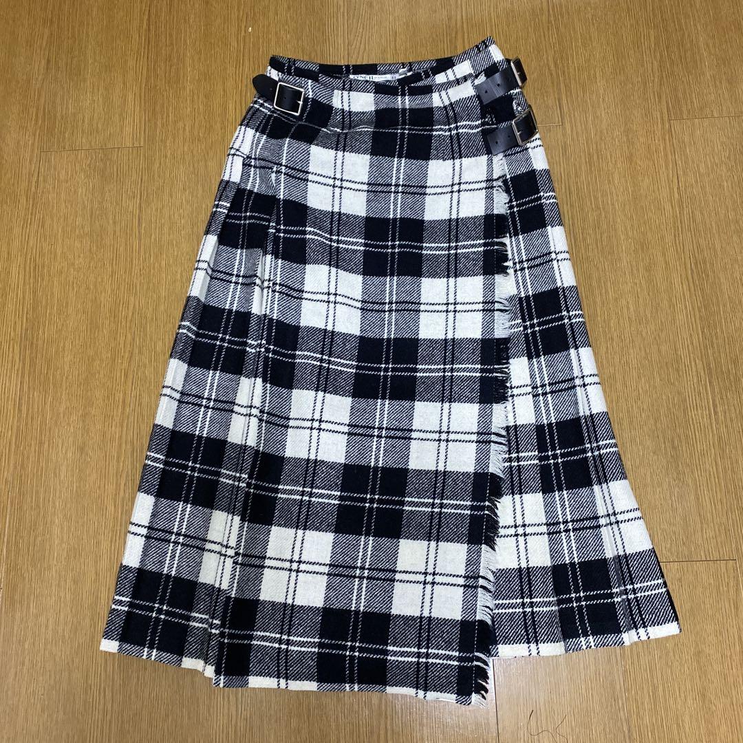 O’NEIL OF DUBLIN Plaid Pleated Long Skirt