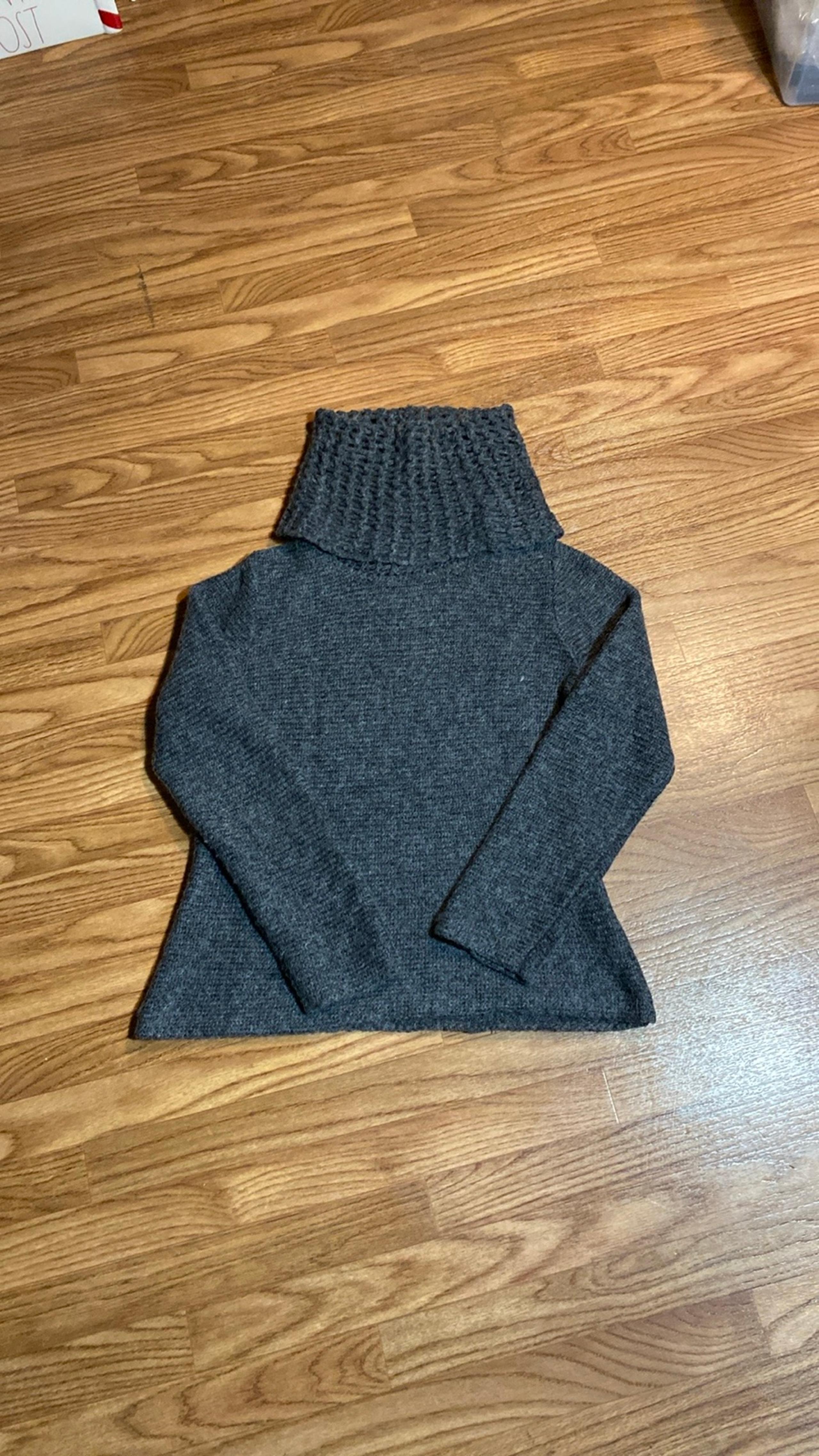 Eileen Fisher Gray Wool Mohair Blend Fuzzy Knit Sweater Womens S/M Lattice Cowl.