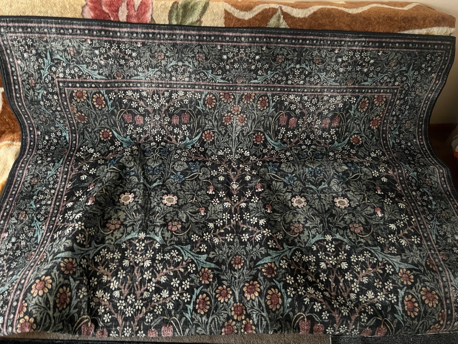 Blackthorn Forest Green Rug