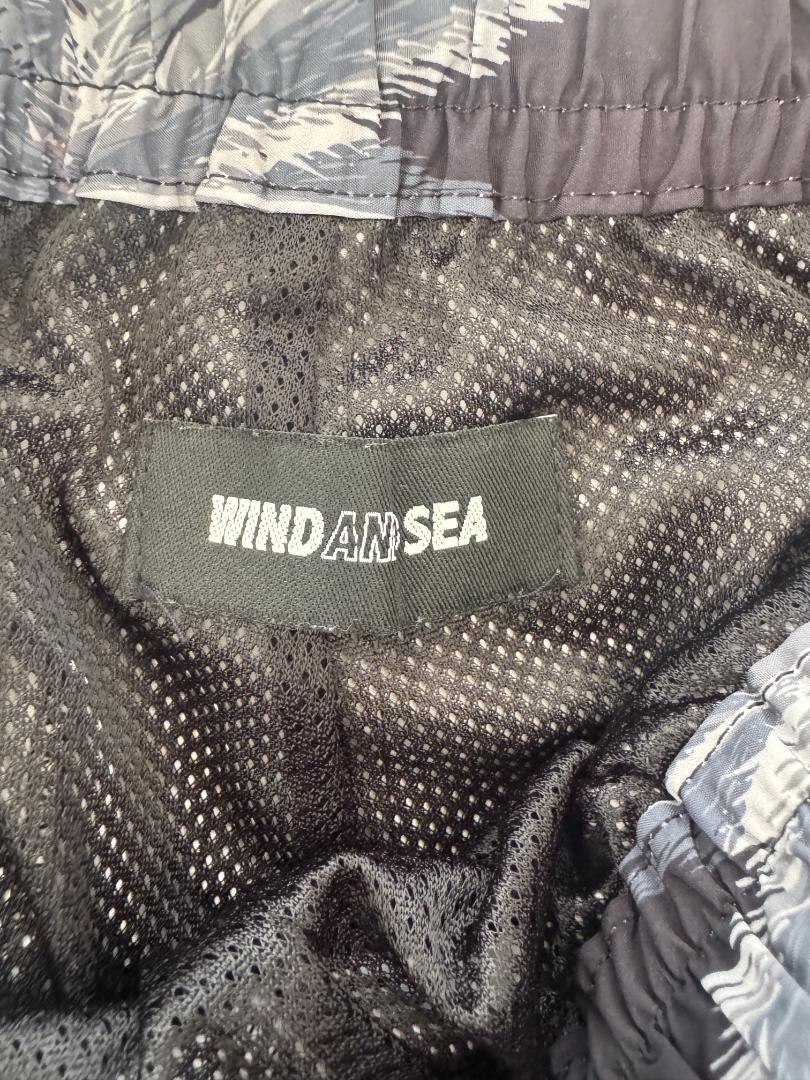 wind and sea Palm tree (Pattern) Short M