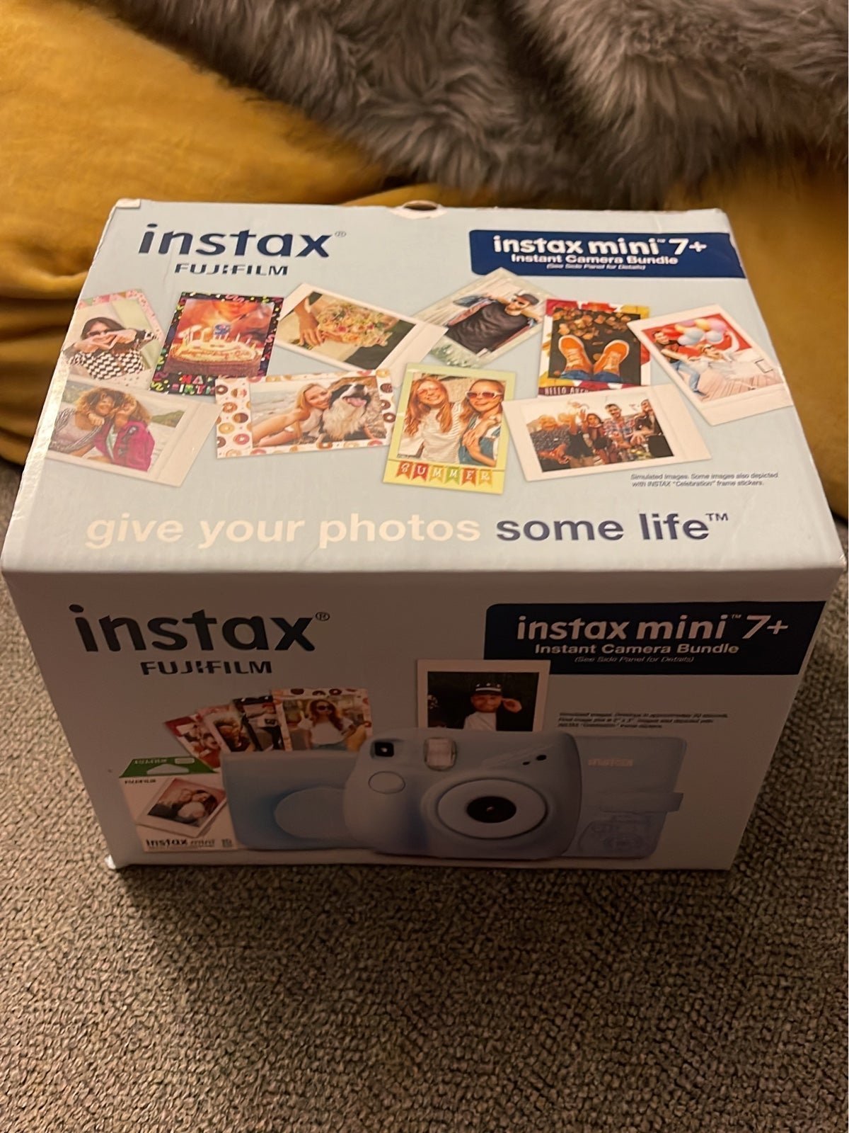 Fujifilm Instax Mini 7+ Camera Bundle