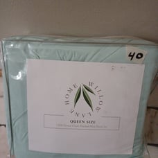 Beautiful Queen pleated duvet