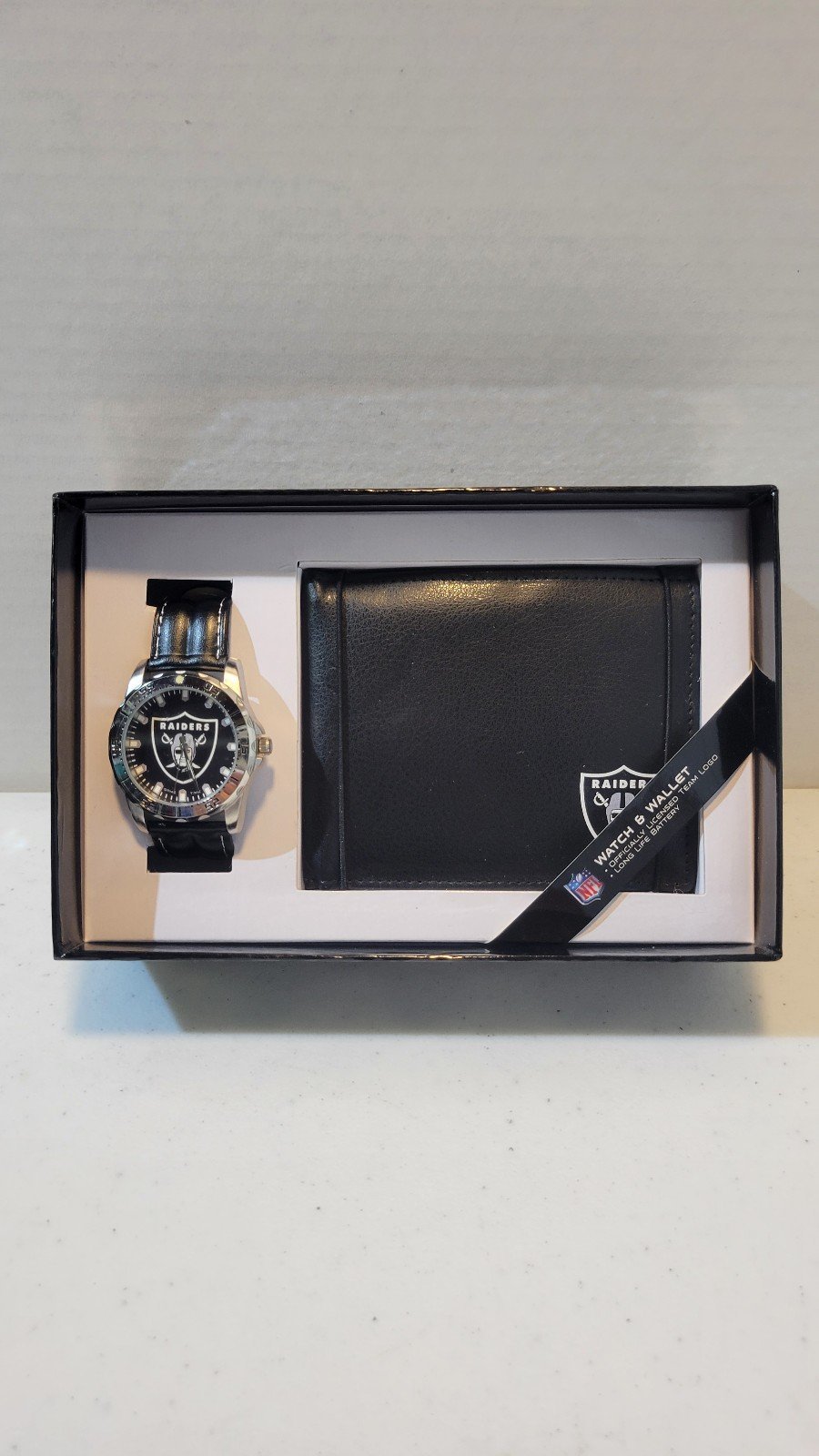 Oakland Raiders NFL Black Watch and Wallet Gift Set NEW