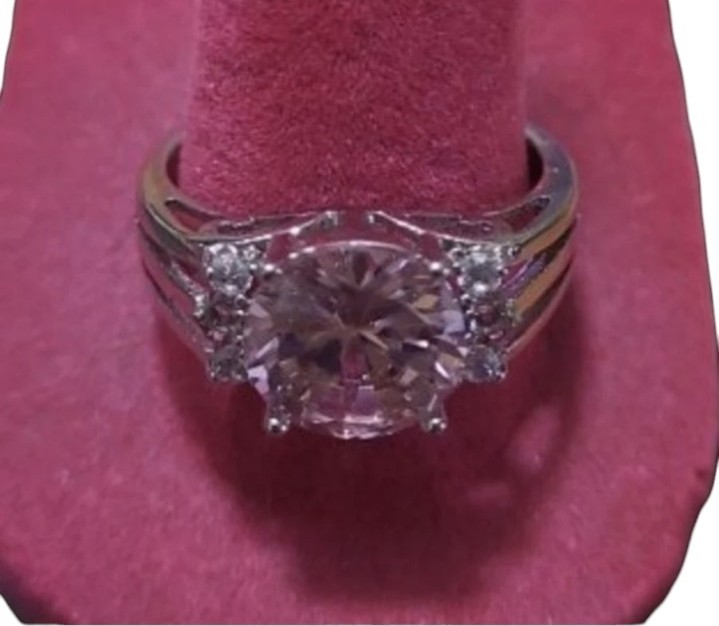 Stunning Vintage Sterling Silver and Pink Sapphire Ring