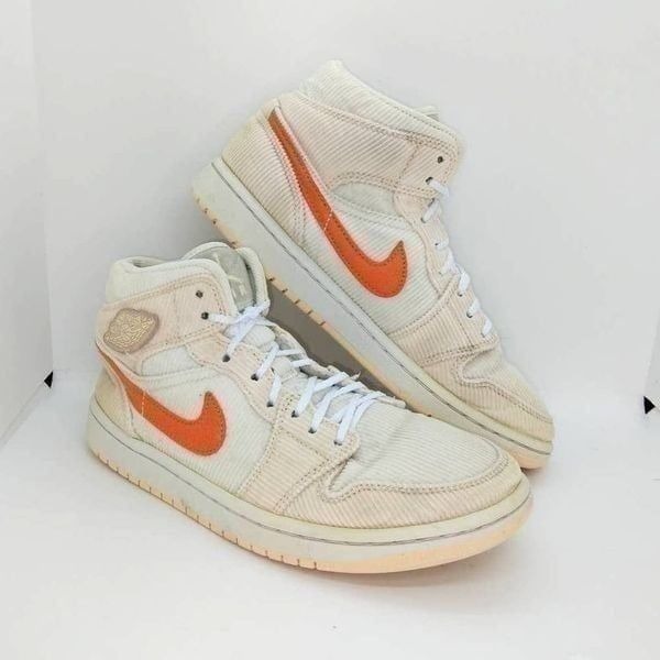 Nike Air Jordan 1 Mid SE Women's Pre-owned Tan/White Corduroy Sneakers - sz. 7