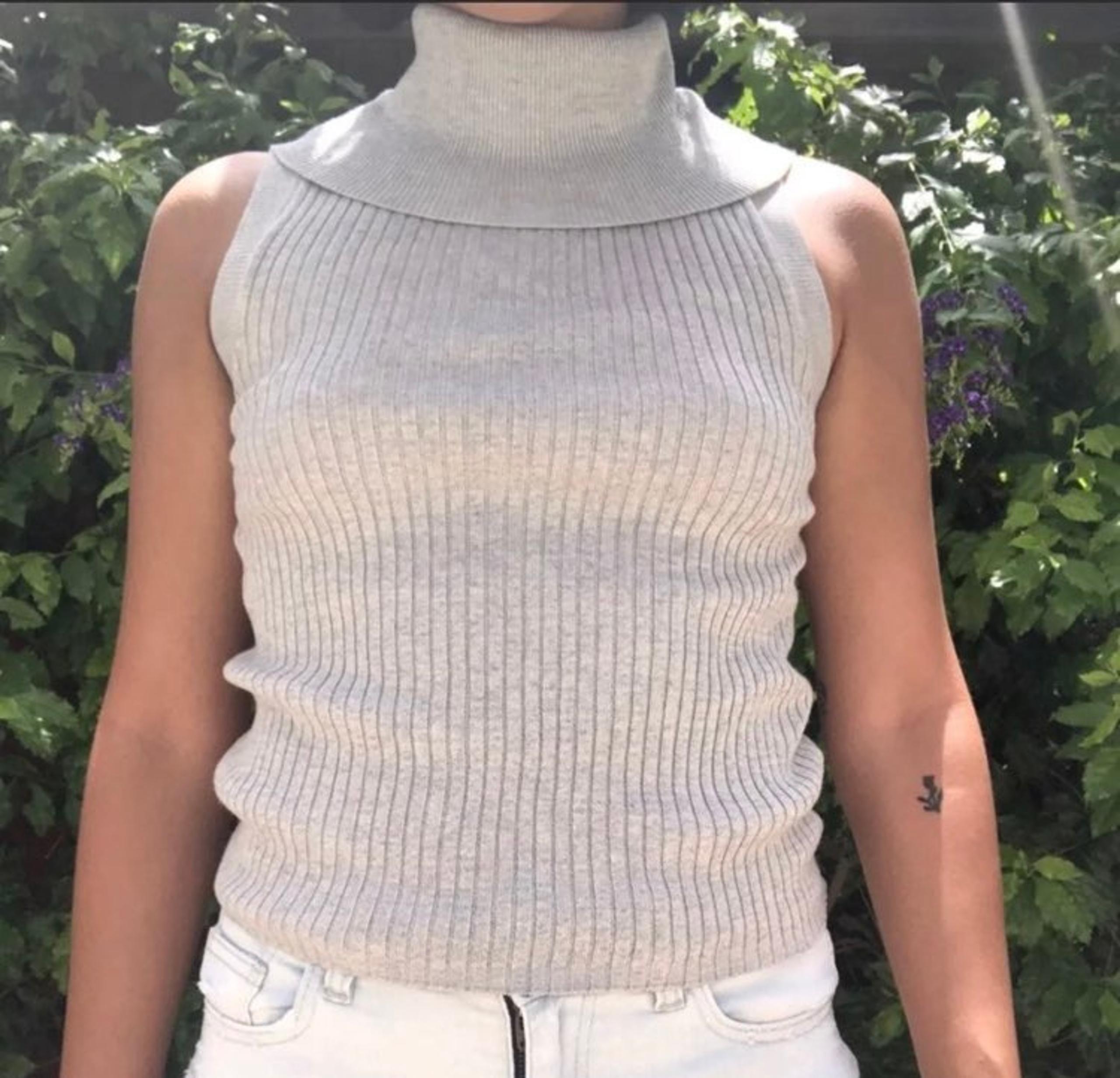 NWT Francescas Size M Turtleneck