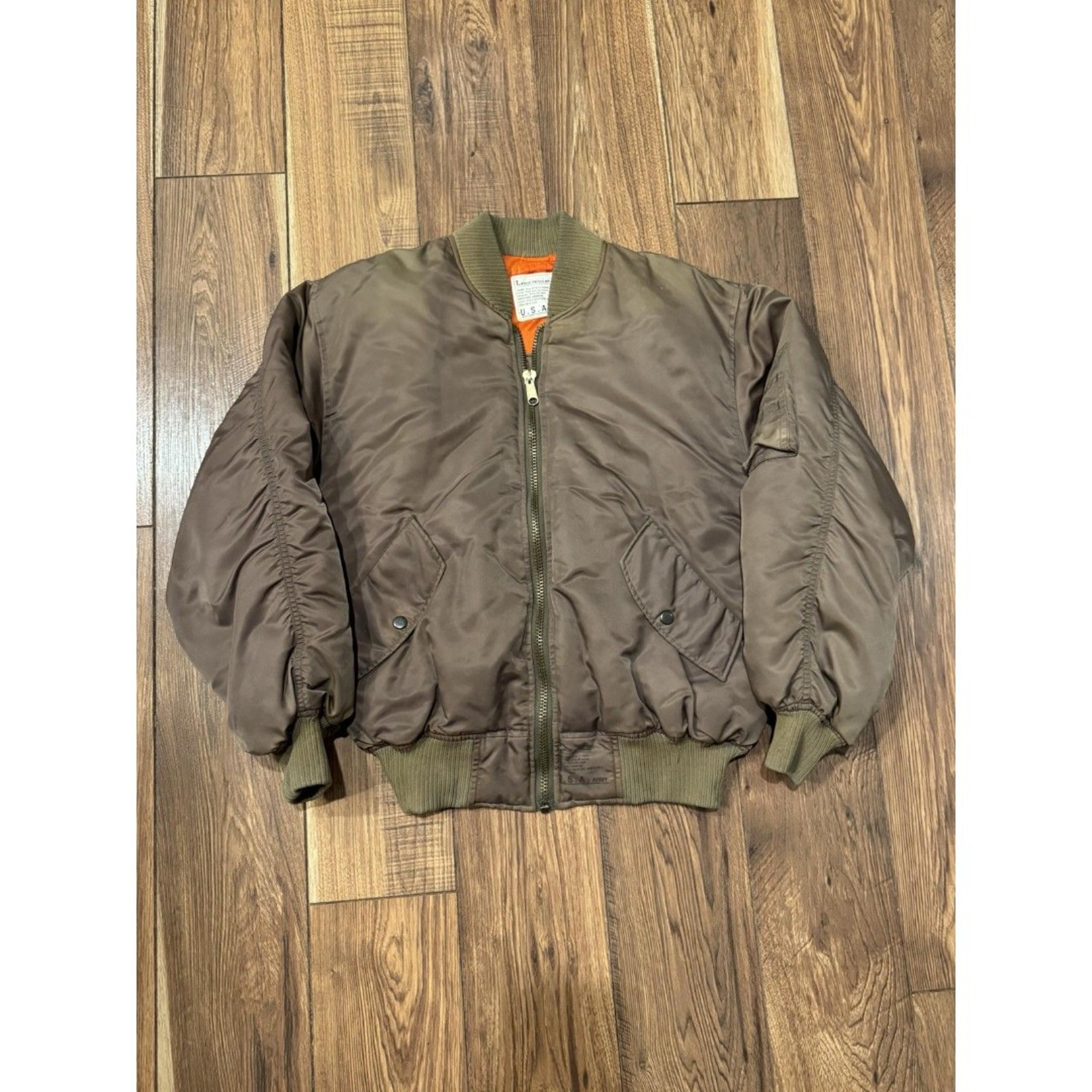 Vintage 70’s U.S. Army Cold Weather Flight Bomber Jacket Men's Size Large