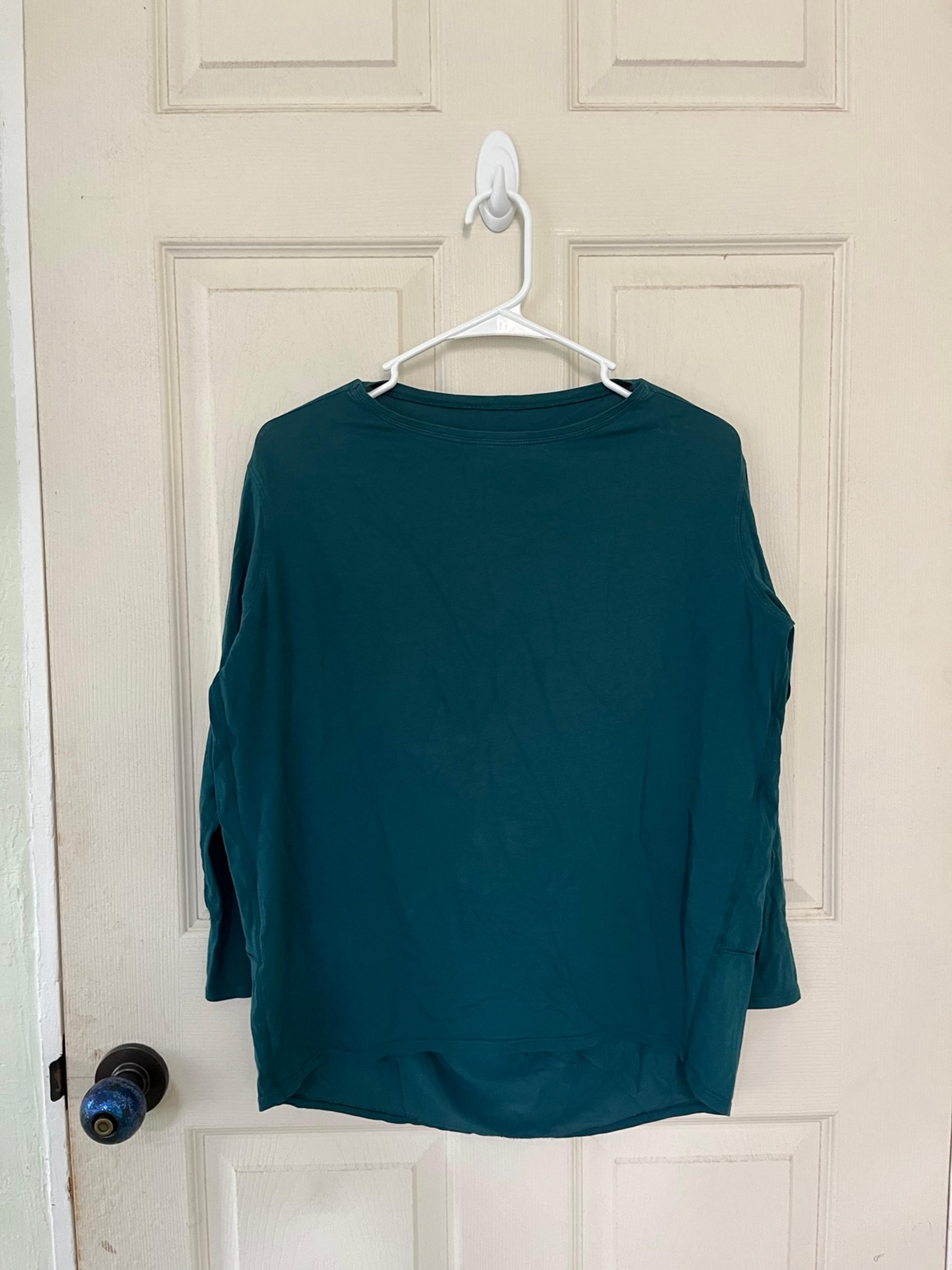 Lululemon teal blue Back In Action Long Sleeve Athletic