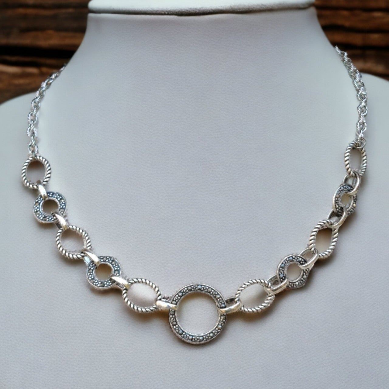 Gorgeous sterling circle necklace with marcasites