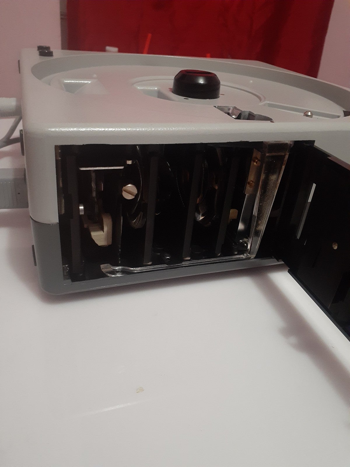 KODAK CAROUSEL S slide projector