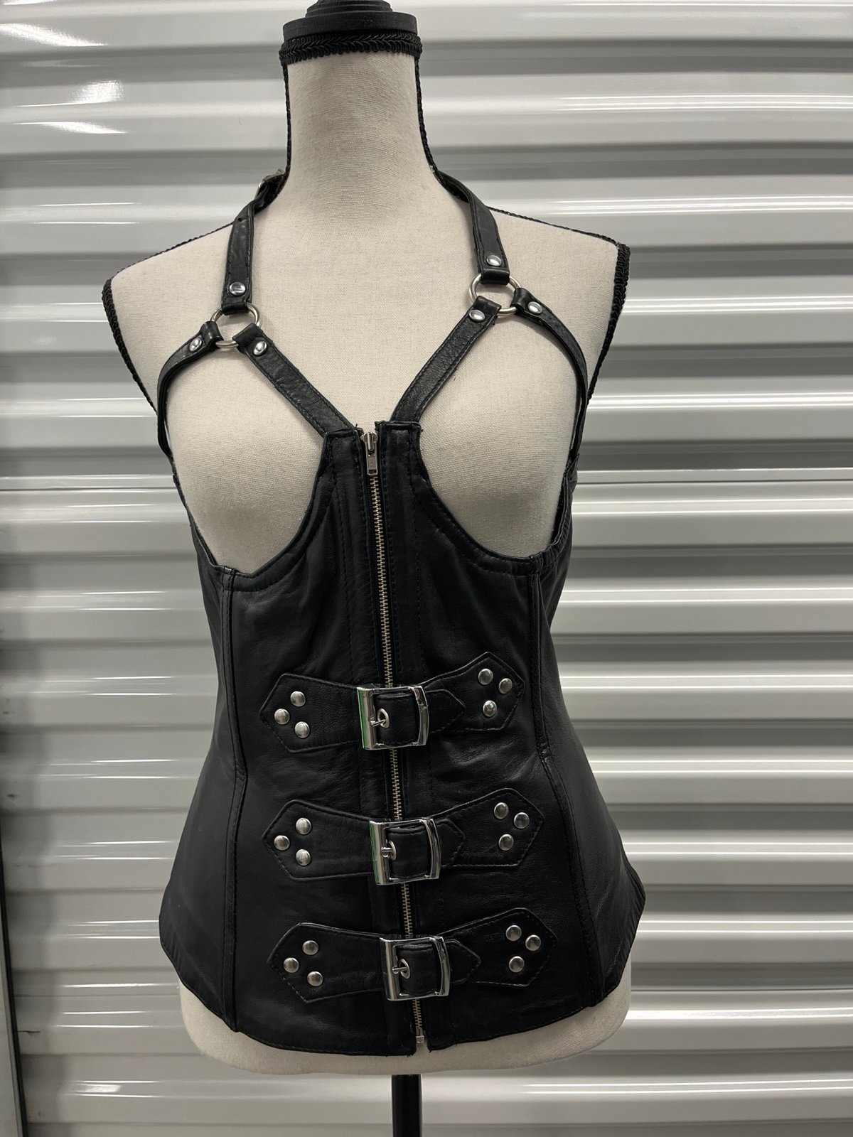 Corset supple leather