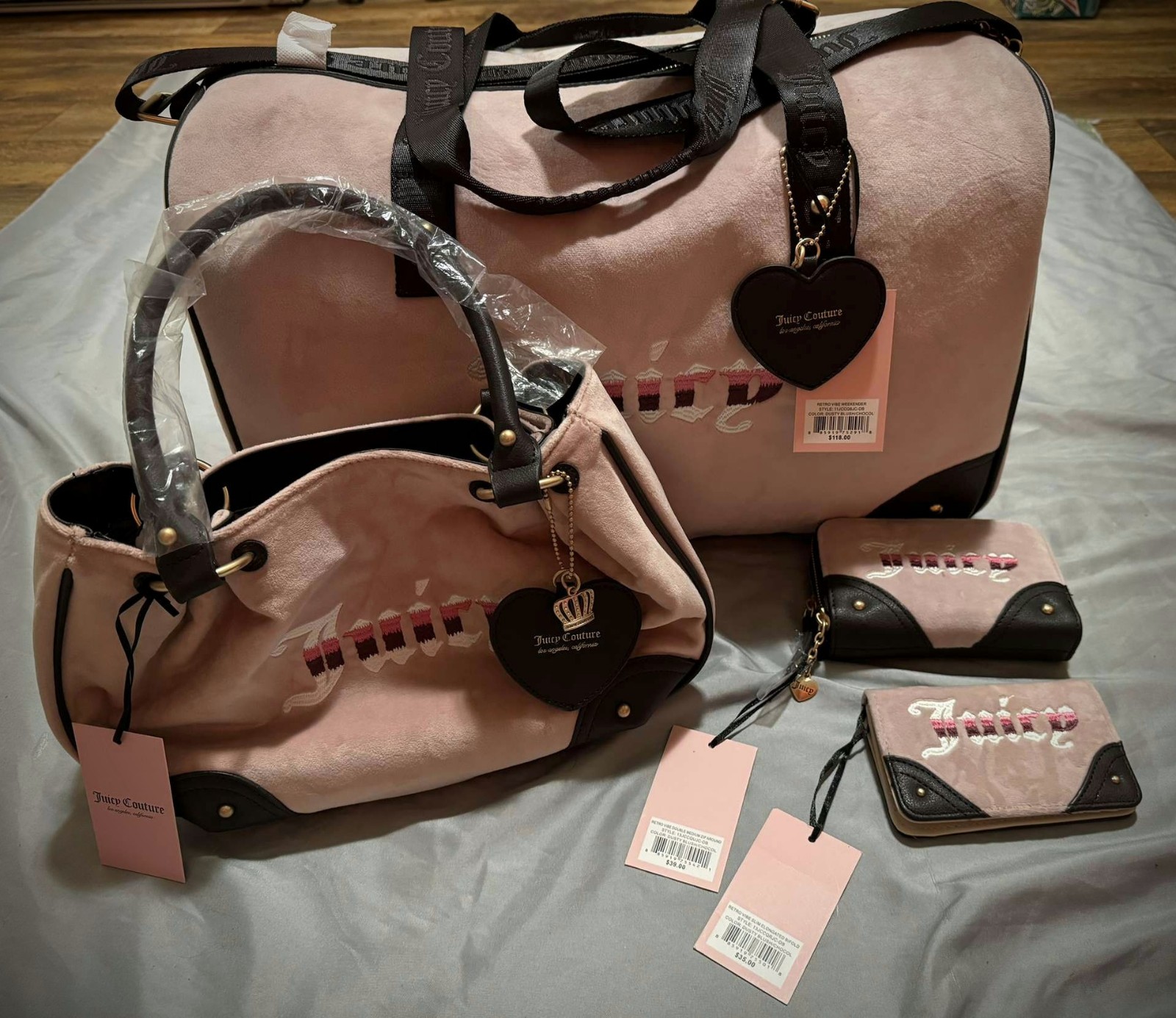 Juicy Couture - Retro Vibe Bundle Set : Dusty Rose | duffel, purse, 2 wallets