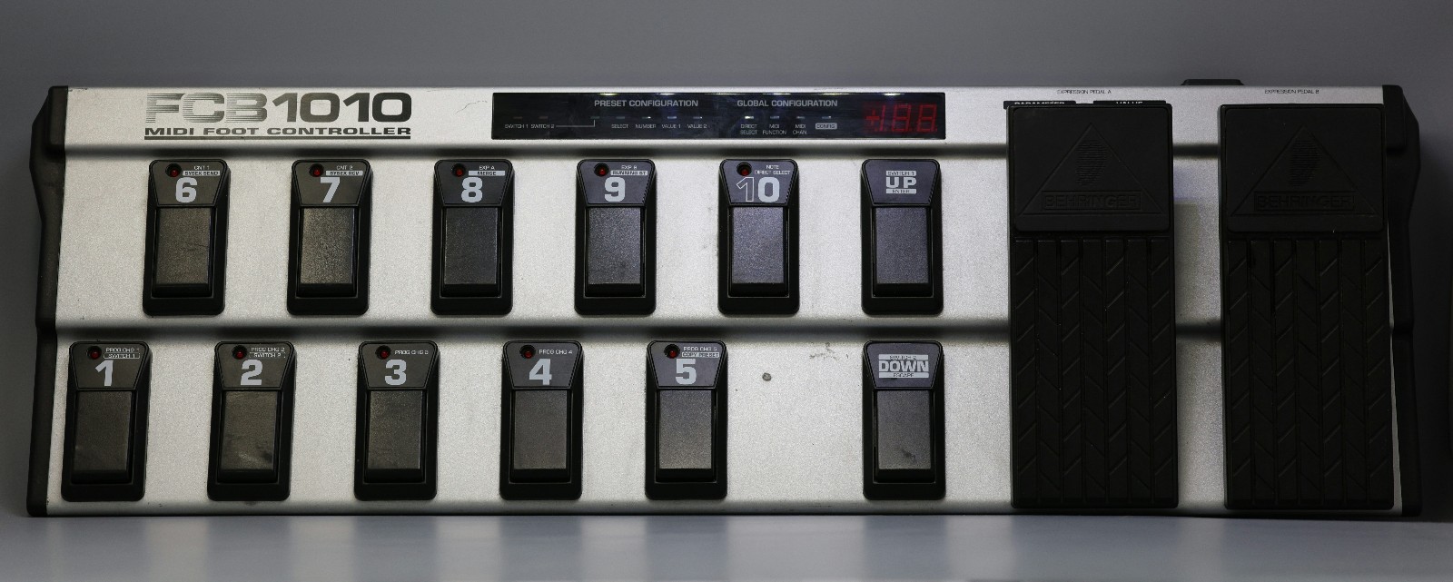 Behringer FCB1010 MIDI Foot Controller