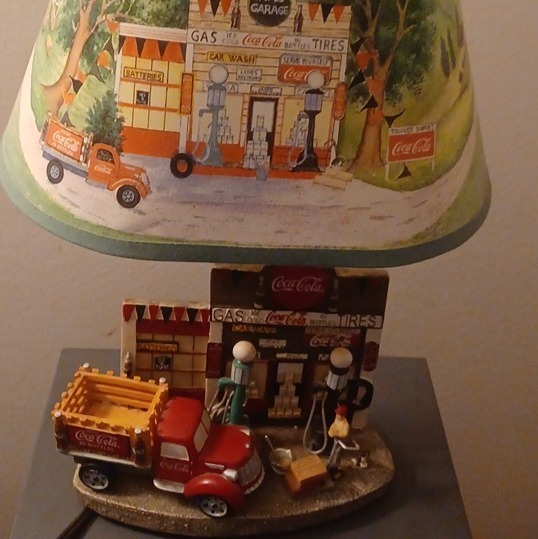 Vintage coca cola lamp