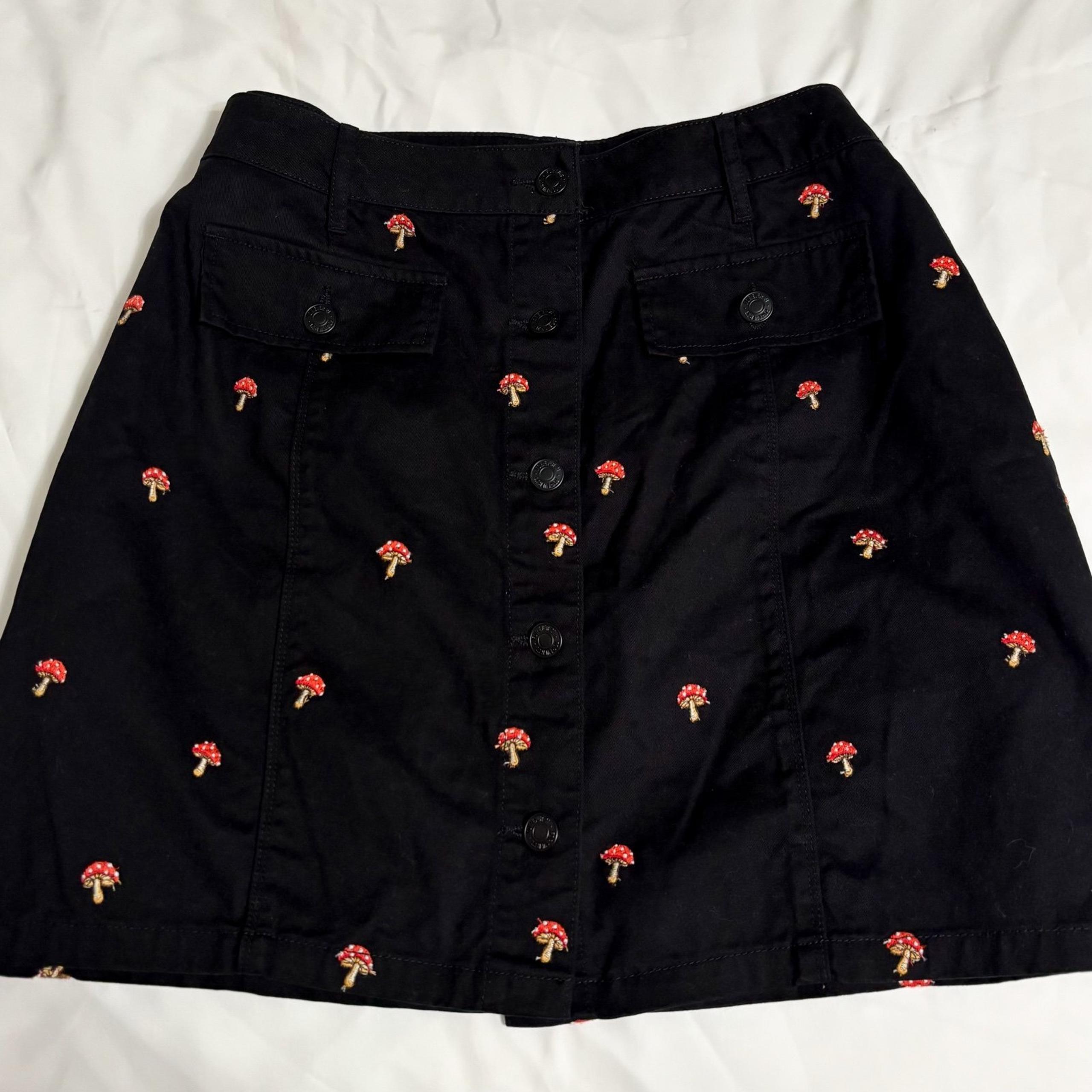 New Forever 21 Mushroom Embroidered Black Denim Cargo Mini Skirt Womens Plus 1X