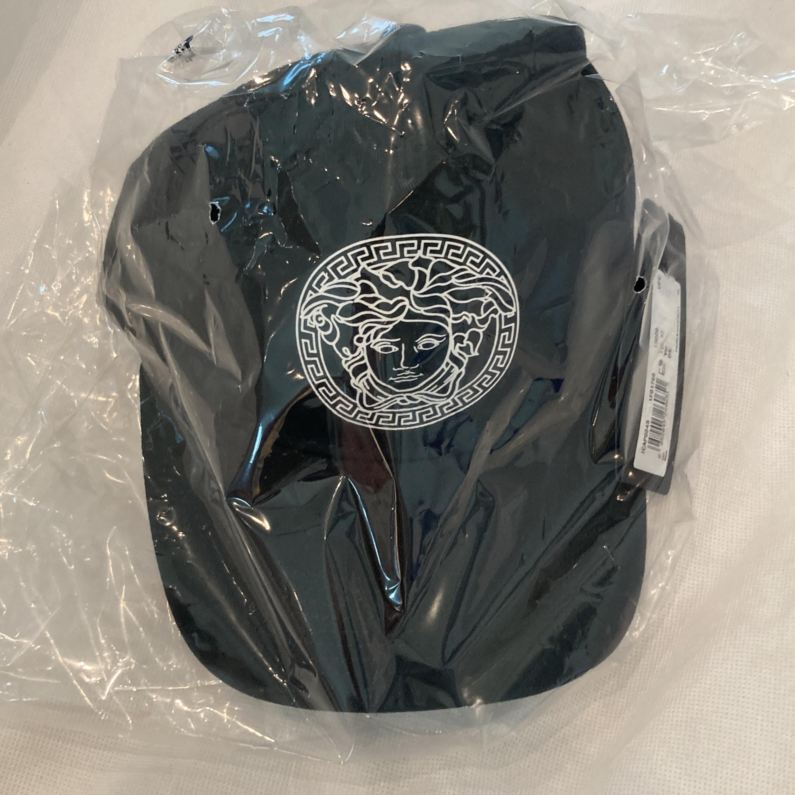 *New* Versace Medusa head Blk Hat