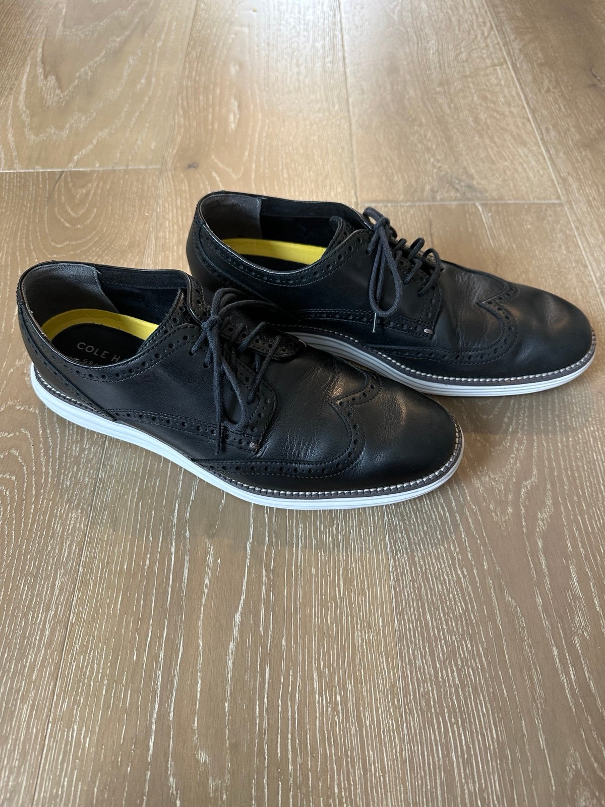 Cole Haan Grand OS Men’s Wingtips Waterproof 9M