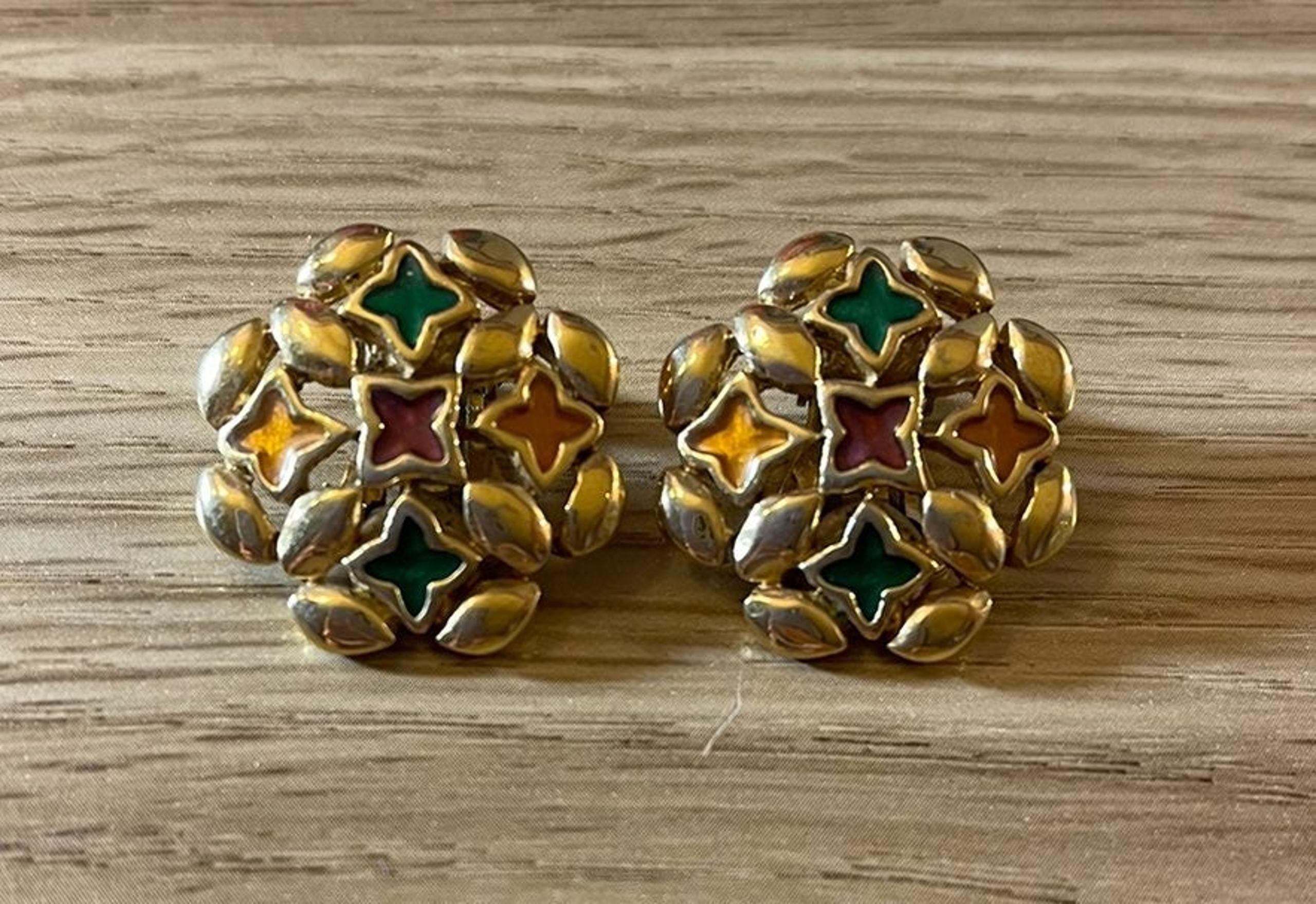 GIVENCHY CLIP ON EARRINGS WOMENS VINTAGE