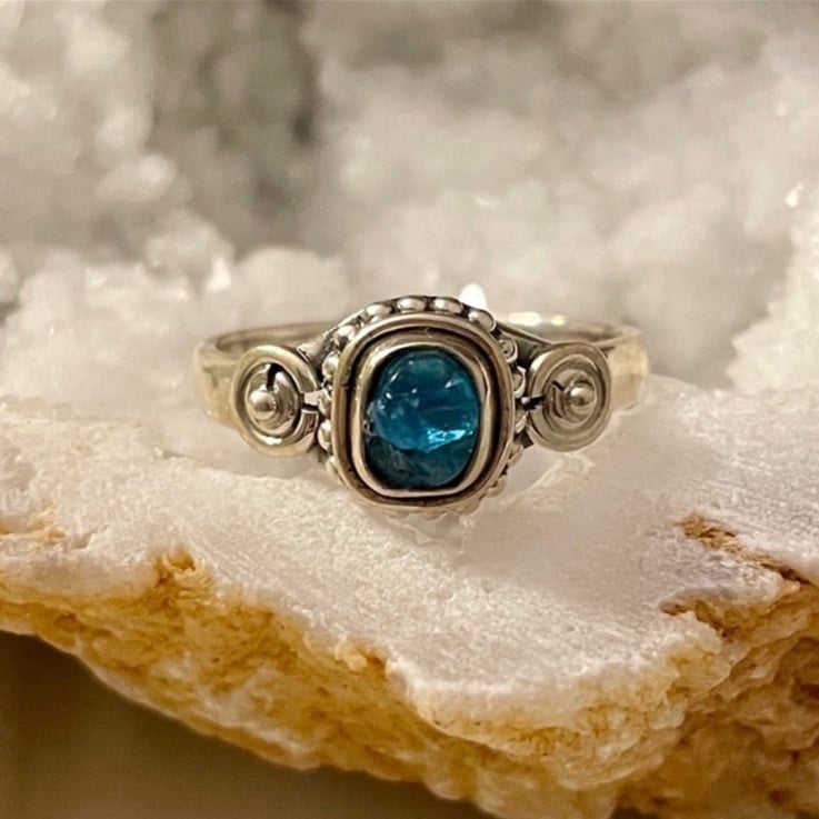 Rough Blue Neon Apatite 925 Sterling Silver Ring Size 7