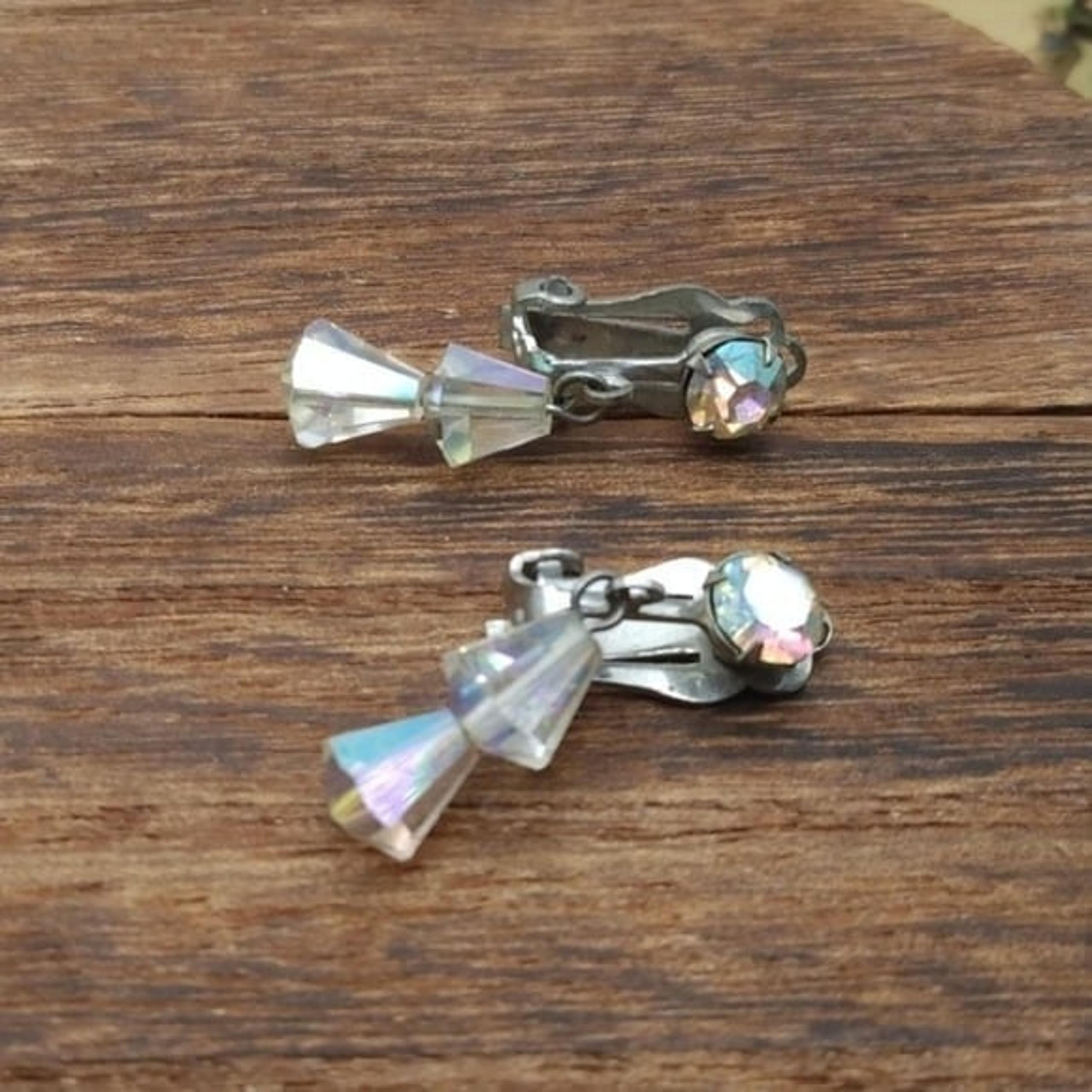 Aurora borealis prism drop earrings clip on estate E211