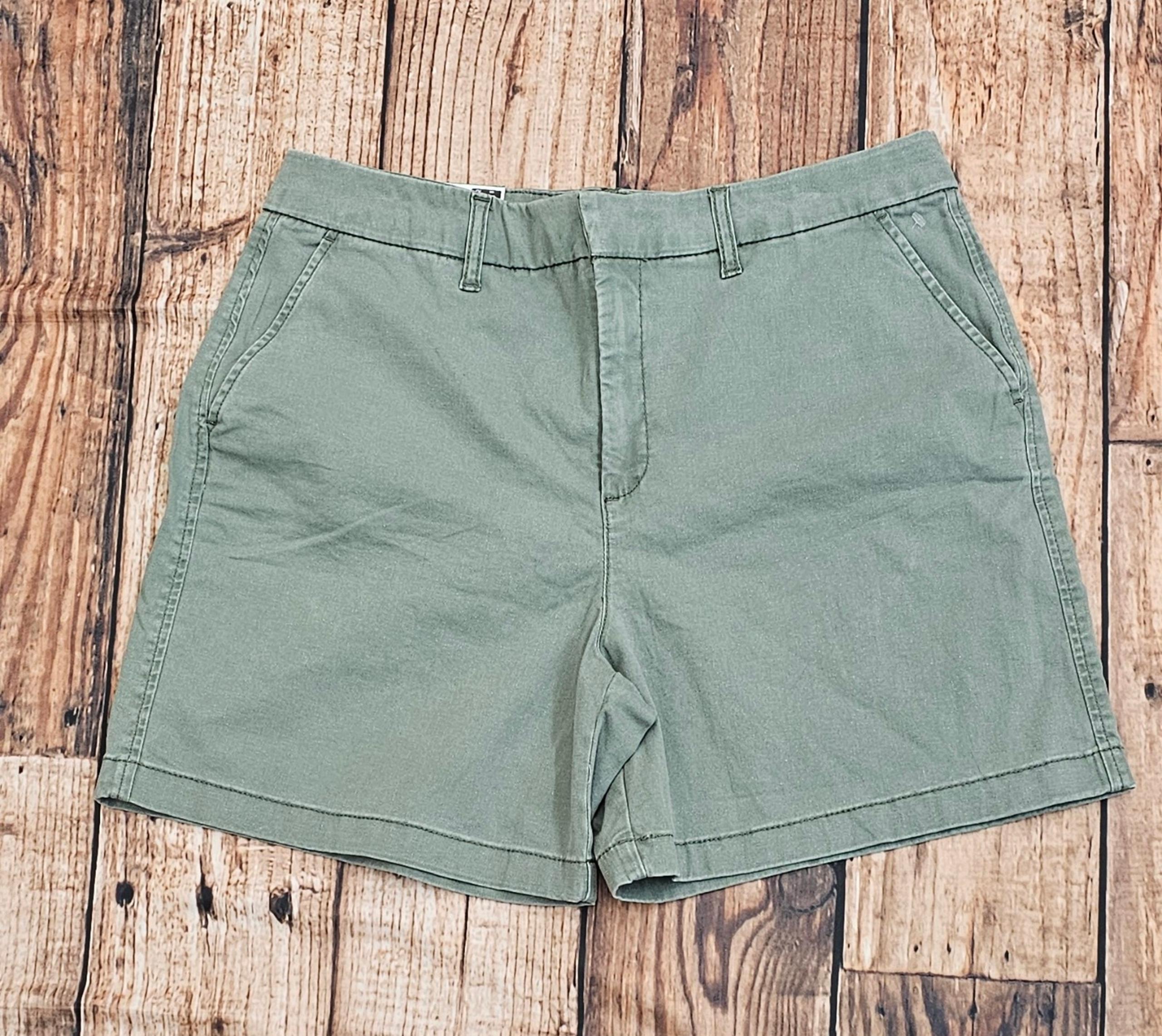 Anne Klein Jeans Women's Green Stretch Chino Shorts Size 12 NWT