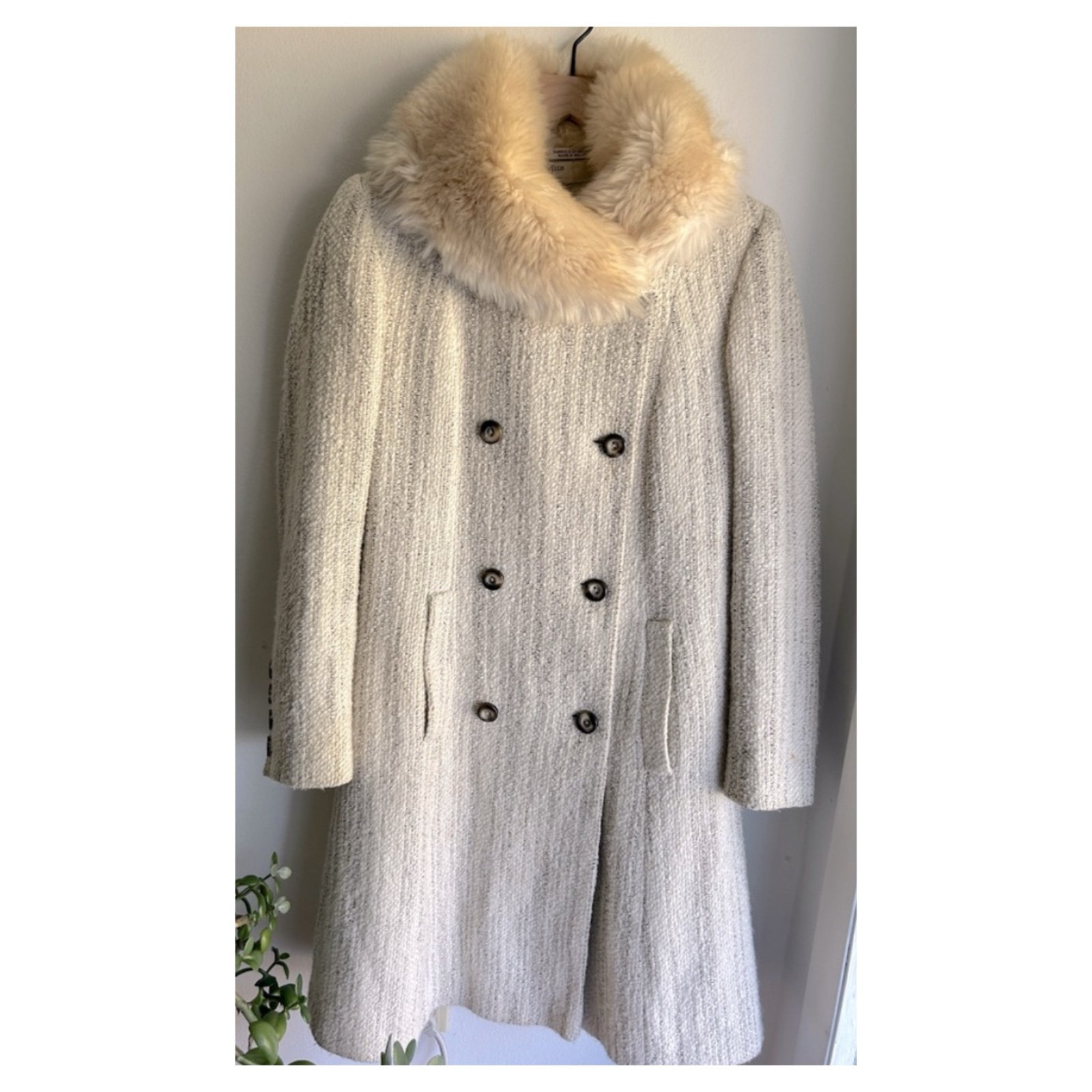 Vintage Perry Ellis cream color faux fur collar wool long winter coat - small