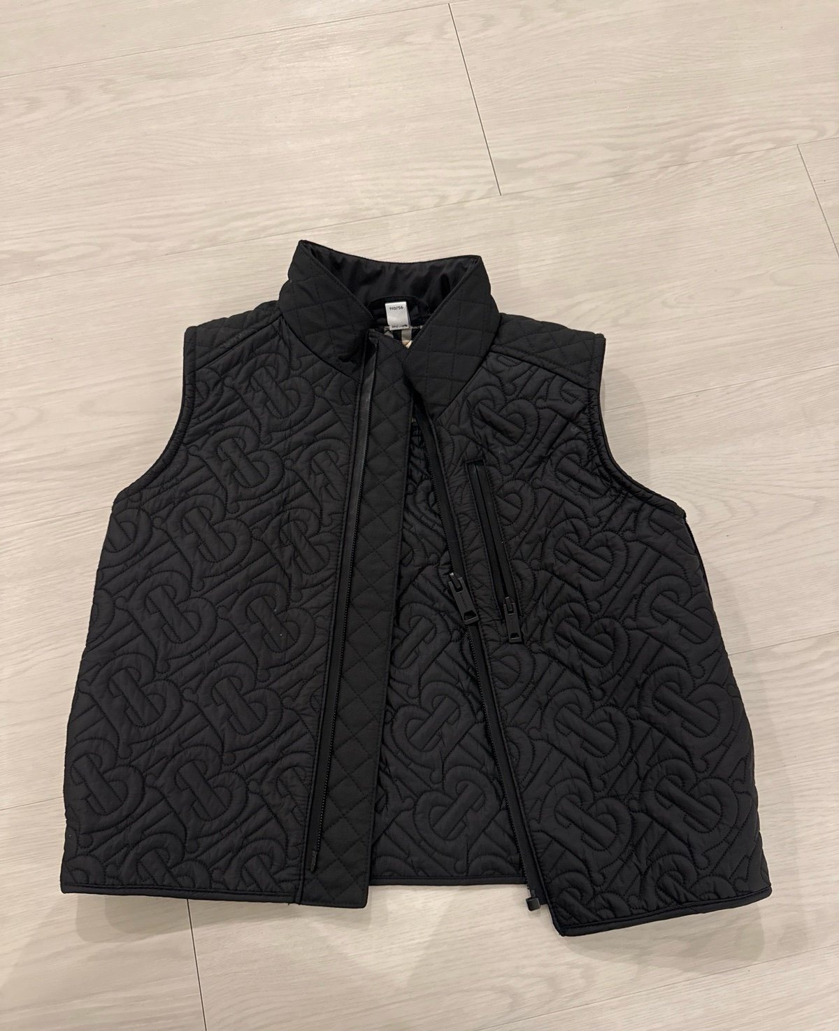 Burberry Vest 4T
