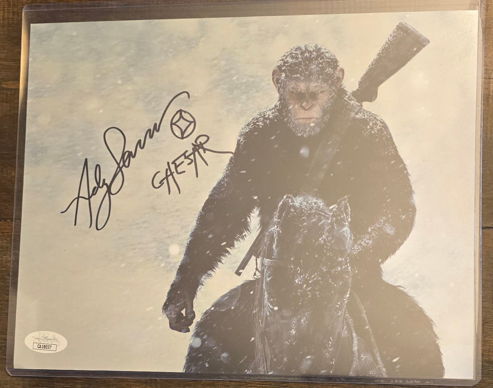 Andy Serkis signed Caesar Planet of the Apes 8x10 picture with Caesar inscriptio