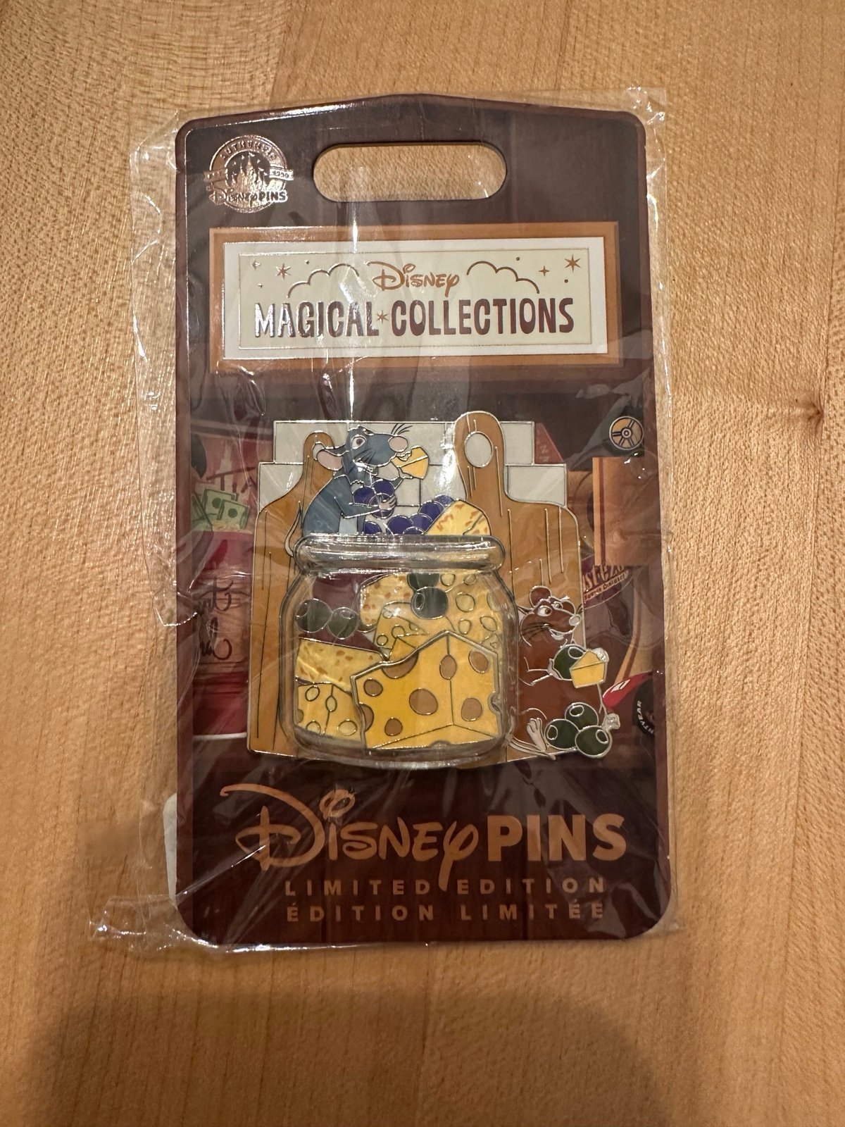 Ratatouille Magical Collections Limited Edition pin